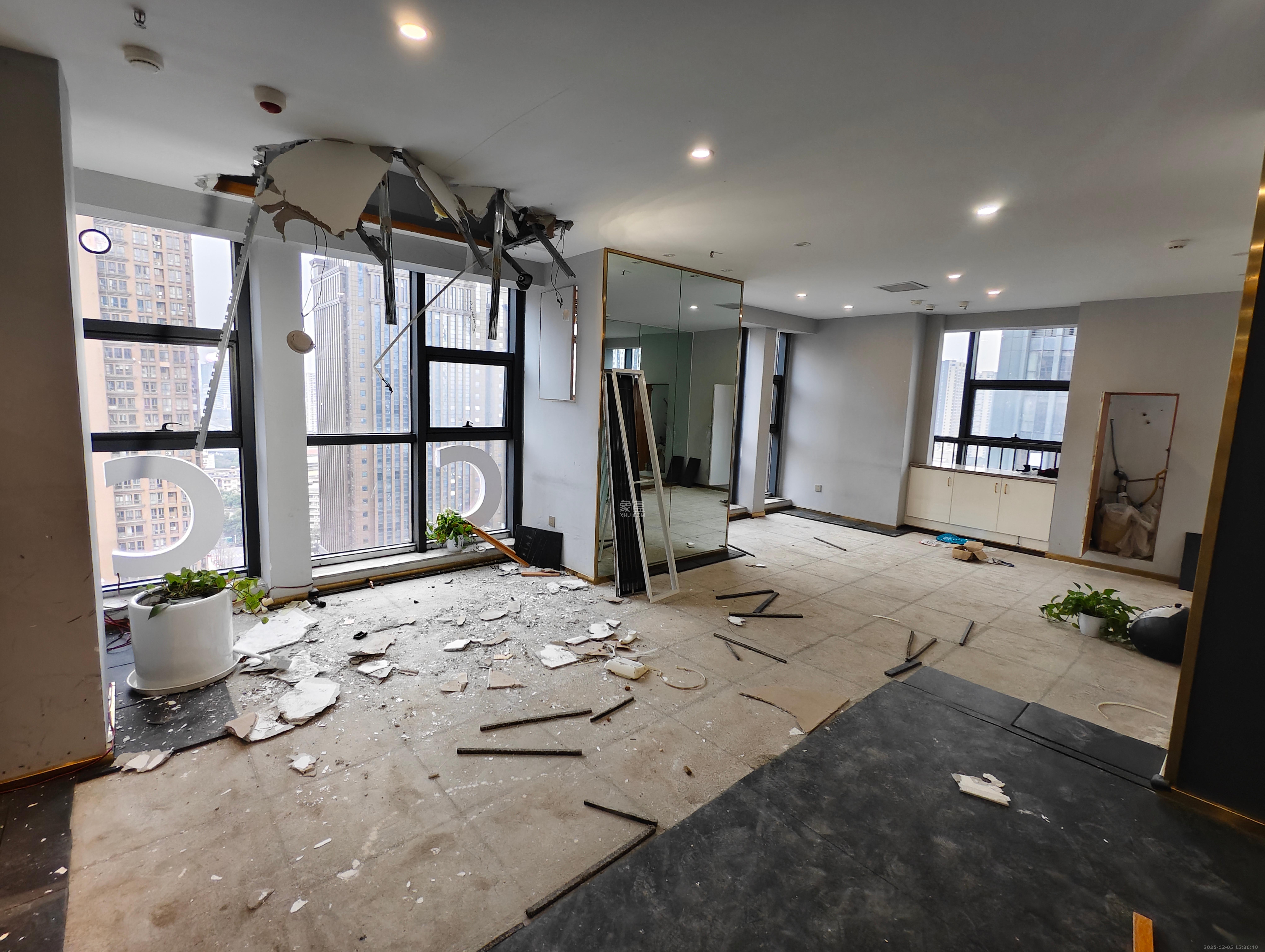 第六都(陆都小区) 4室1厅2卫 6000.0元/月 第六都(陆都小区) 4室1厅2卫 6000.0元/月室内图