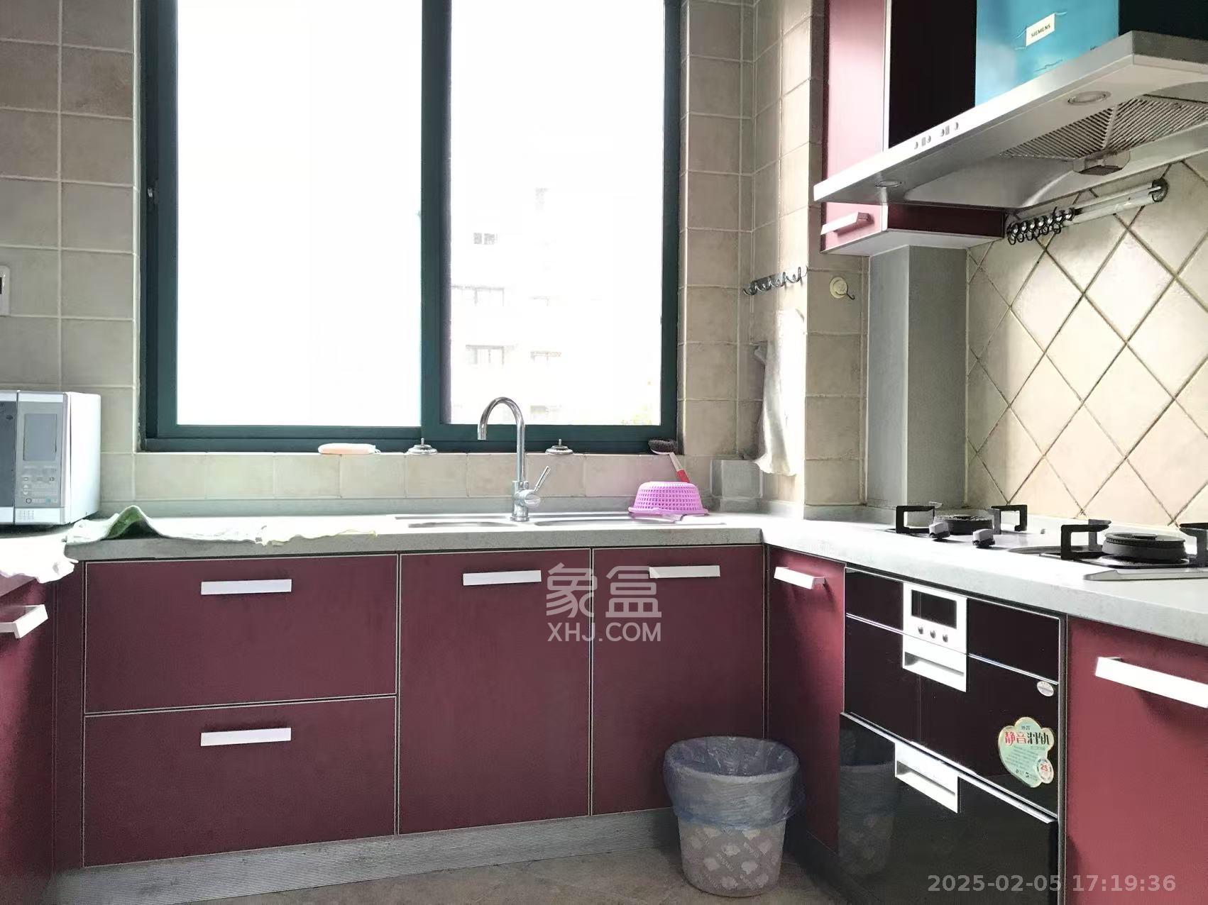 星城世家  4室2厅2卫    4200.0元/月 星城世家  4室2厅2卫    4200.0元/月室内图1