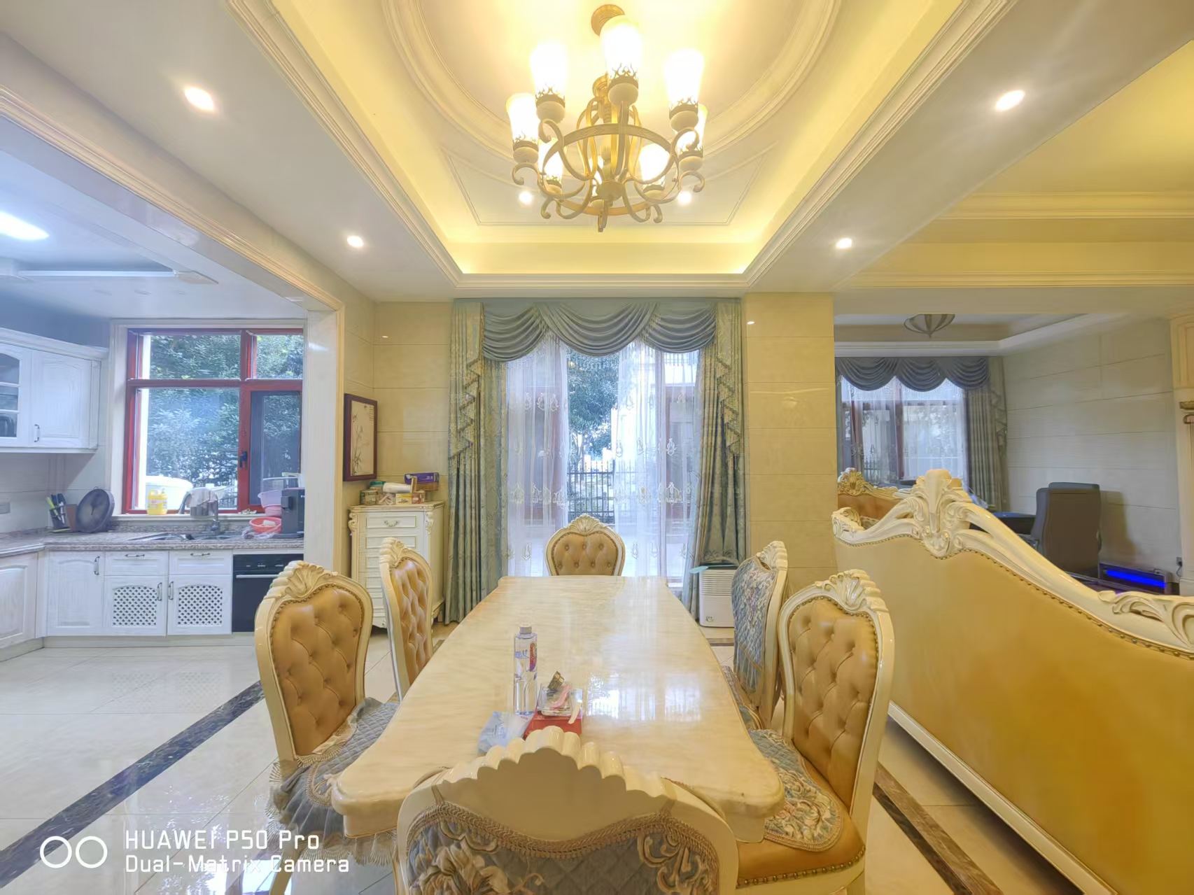 碧桂园 5室2厅4卫 368.8万 碧桂园 5室2厅4卫 368.8万卧室