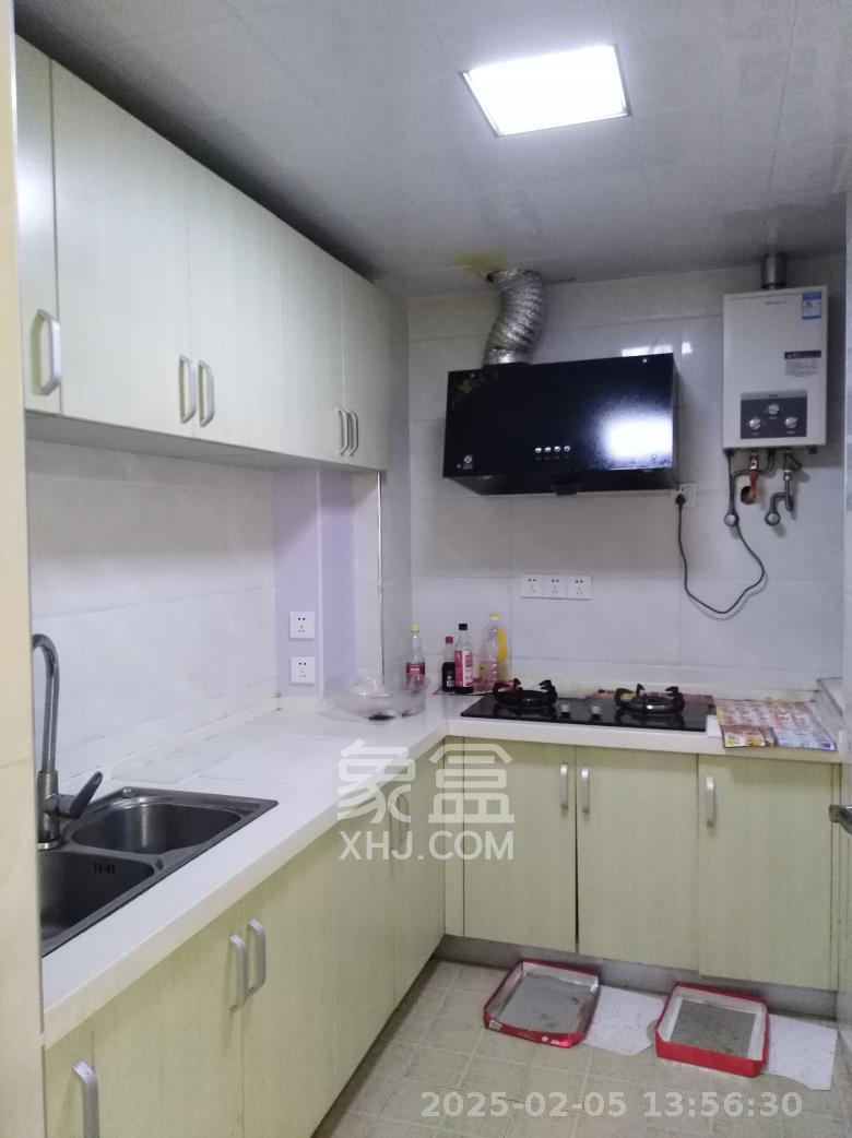 丽发新城 2室2厅1卫 1700.0元/月 丽发新城 2室2厅1卫 1700.0元/月室内图