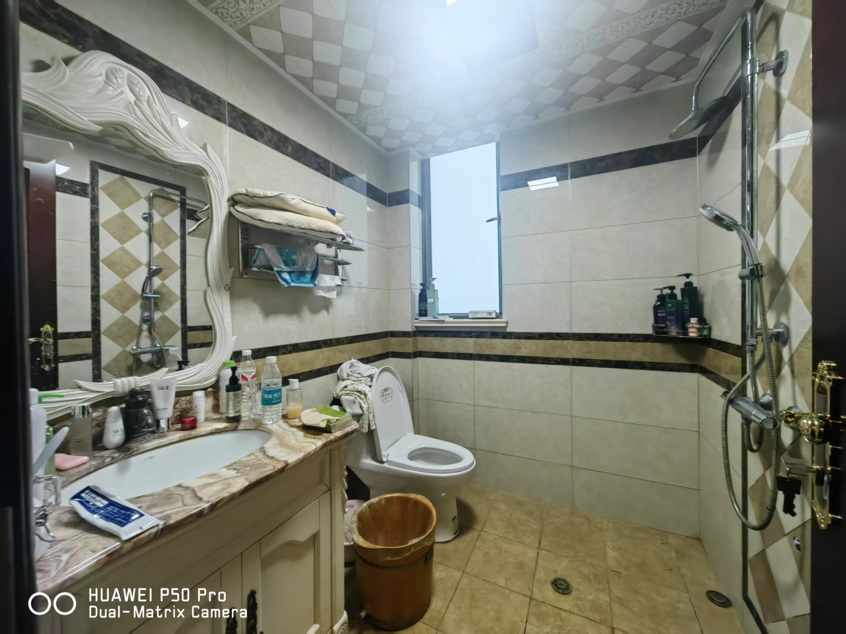 碧桂园 5室2厅4卫 368.8万 碧桂园 5室2厅4卫 368.8万客厅