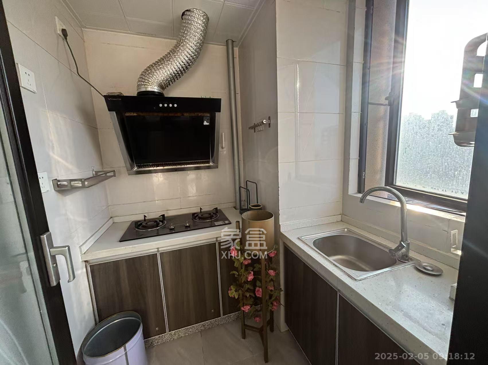 国泰九龙湾 1室0厅0卫 1300.0元/月 国泰九龙湾 1室0厅0卫 1300.0元/月室内图