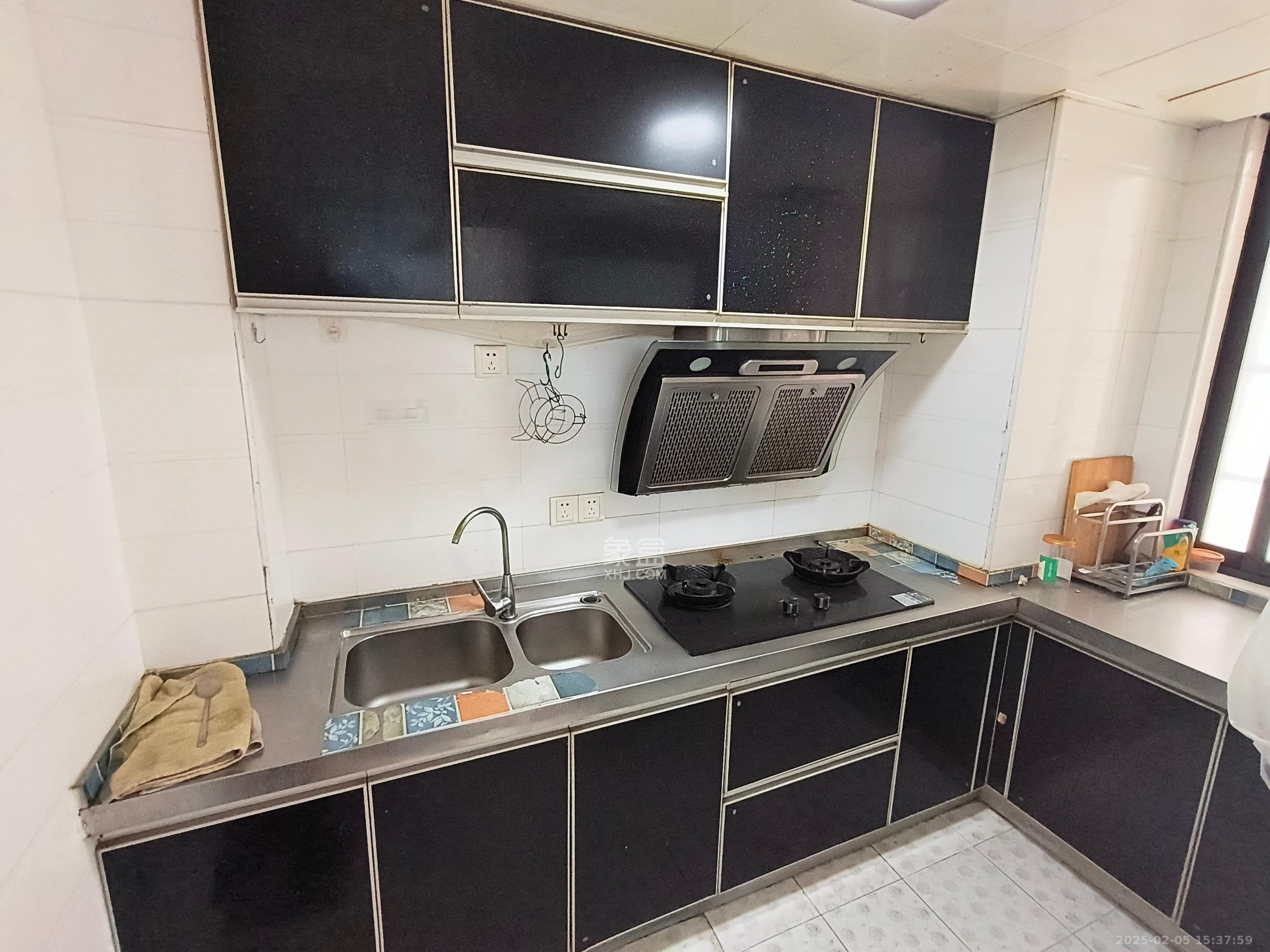 融橙上品  3室2厅1卫   1800.00元/月室内图
