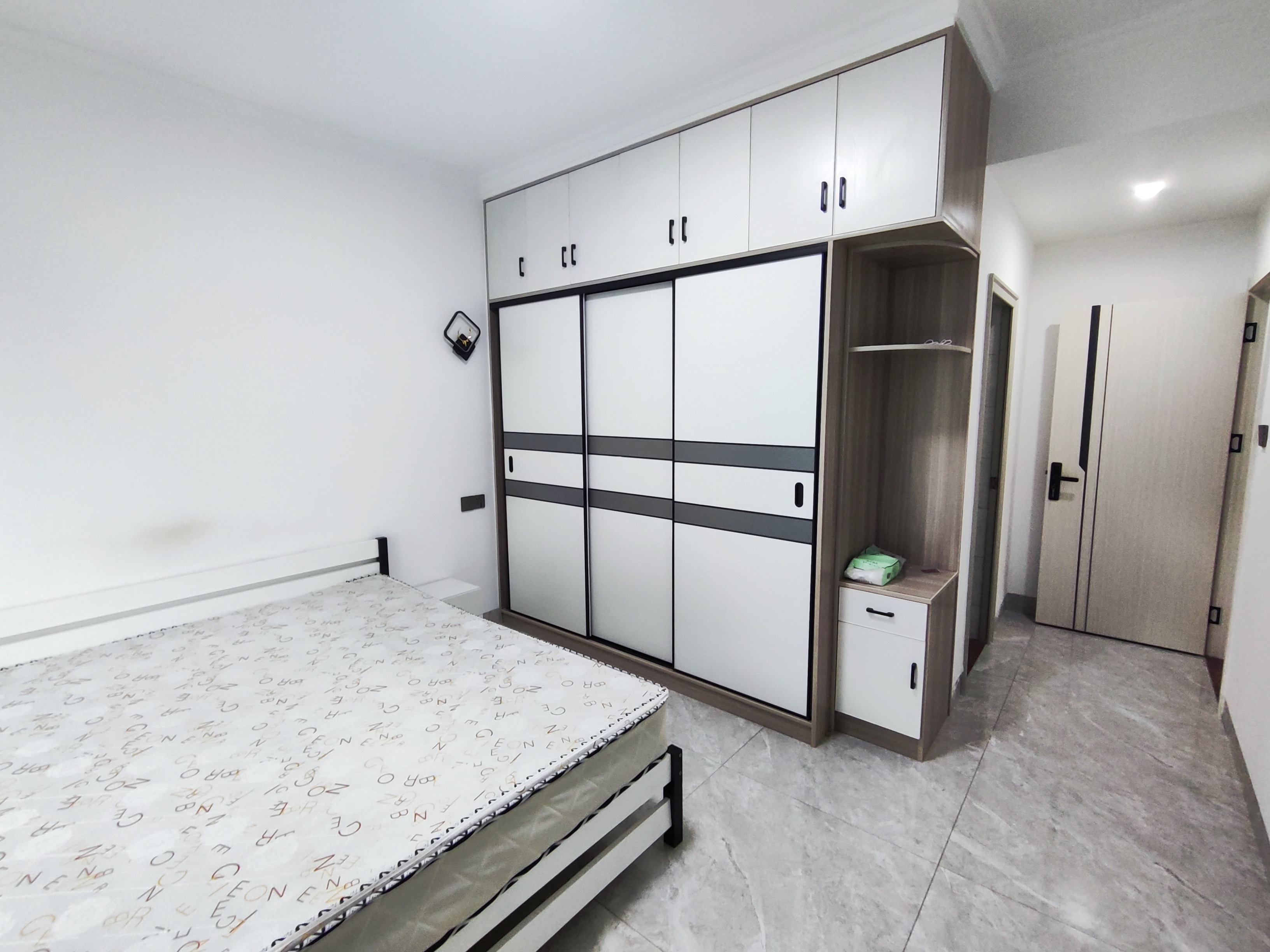 湘粤名城 3室2厅2卫 2500.0元/月 湘粤名城 3室2厅2卫 2500.0元/月室内图