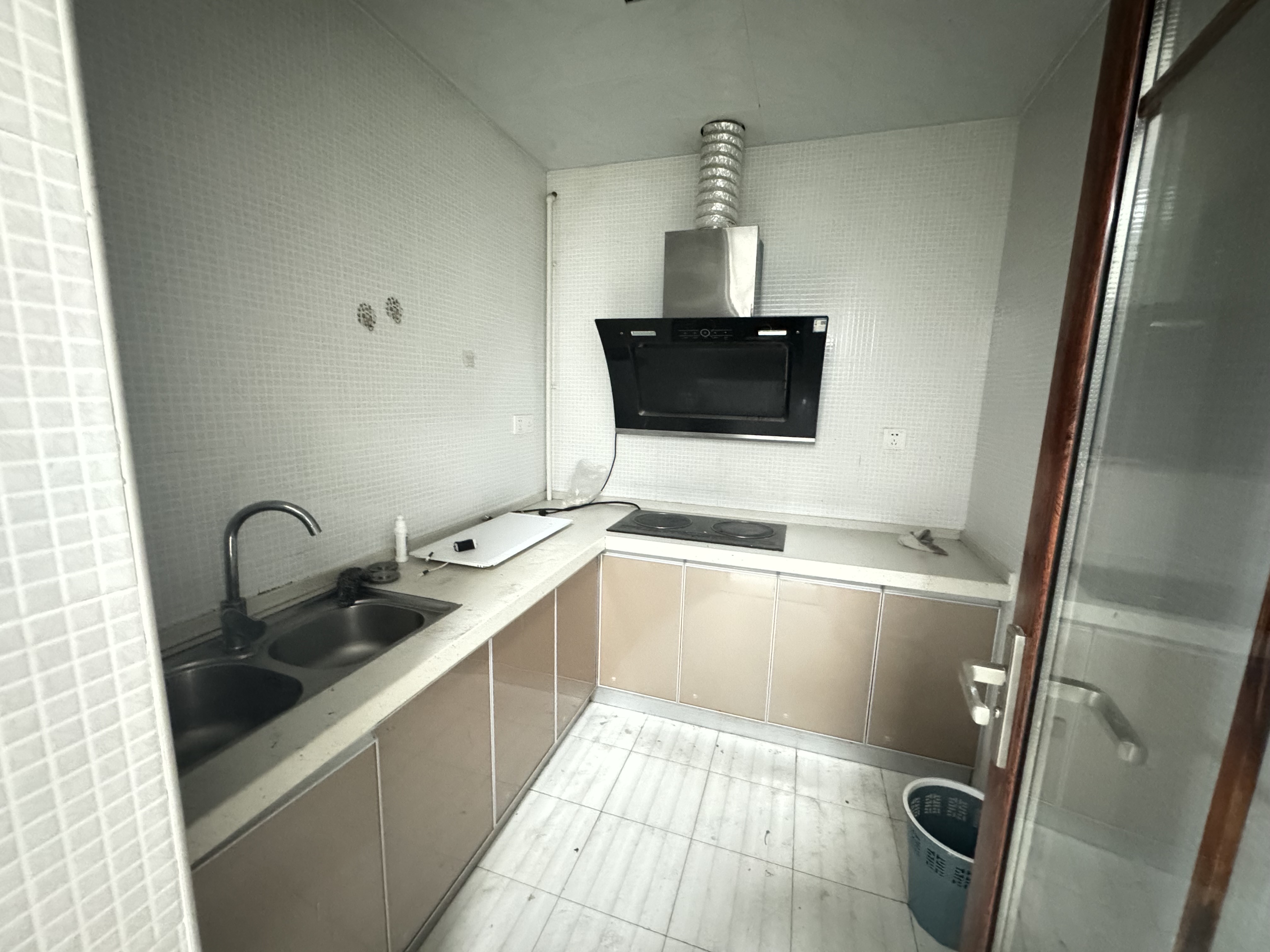 克拉美丽山庄(晟领国际)  2室2厅1卫    2200.0元/月 克拉美丽山庄(晟领国际)  2室2厅1卫    2200.0元/月户型图