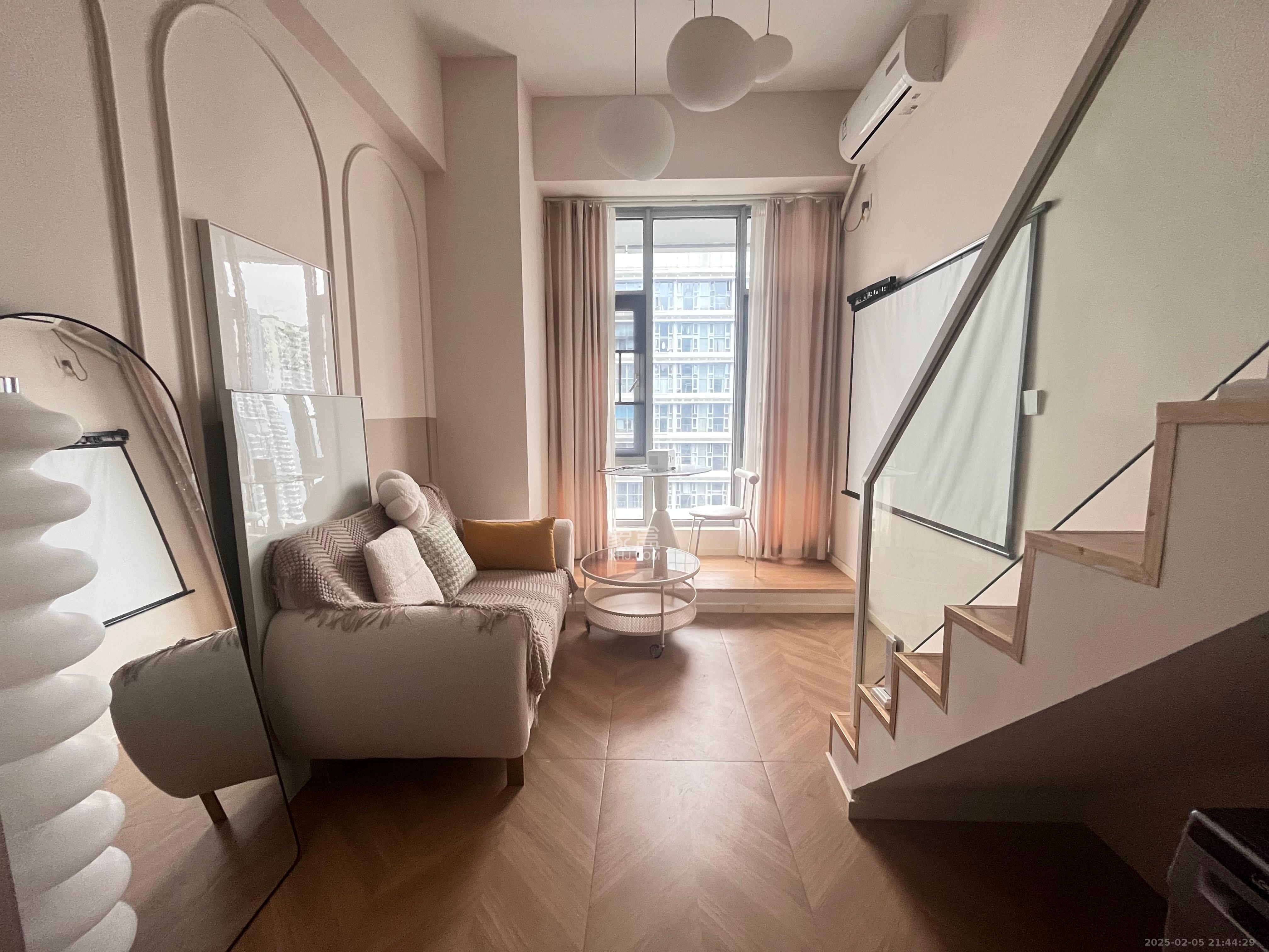 保利天禧EF区 2室1厅1卫 2000.0元/月 保利天禧EF区 2室1厅1卫 2000.0元/月室内图