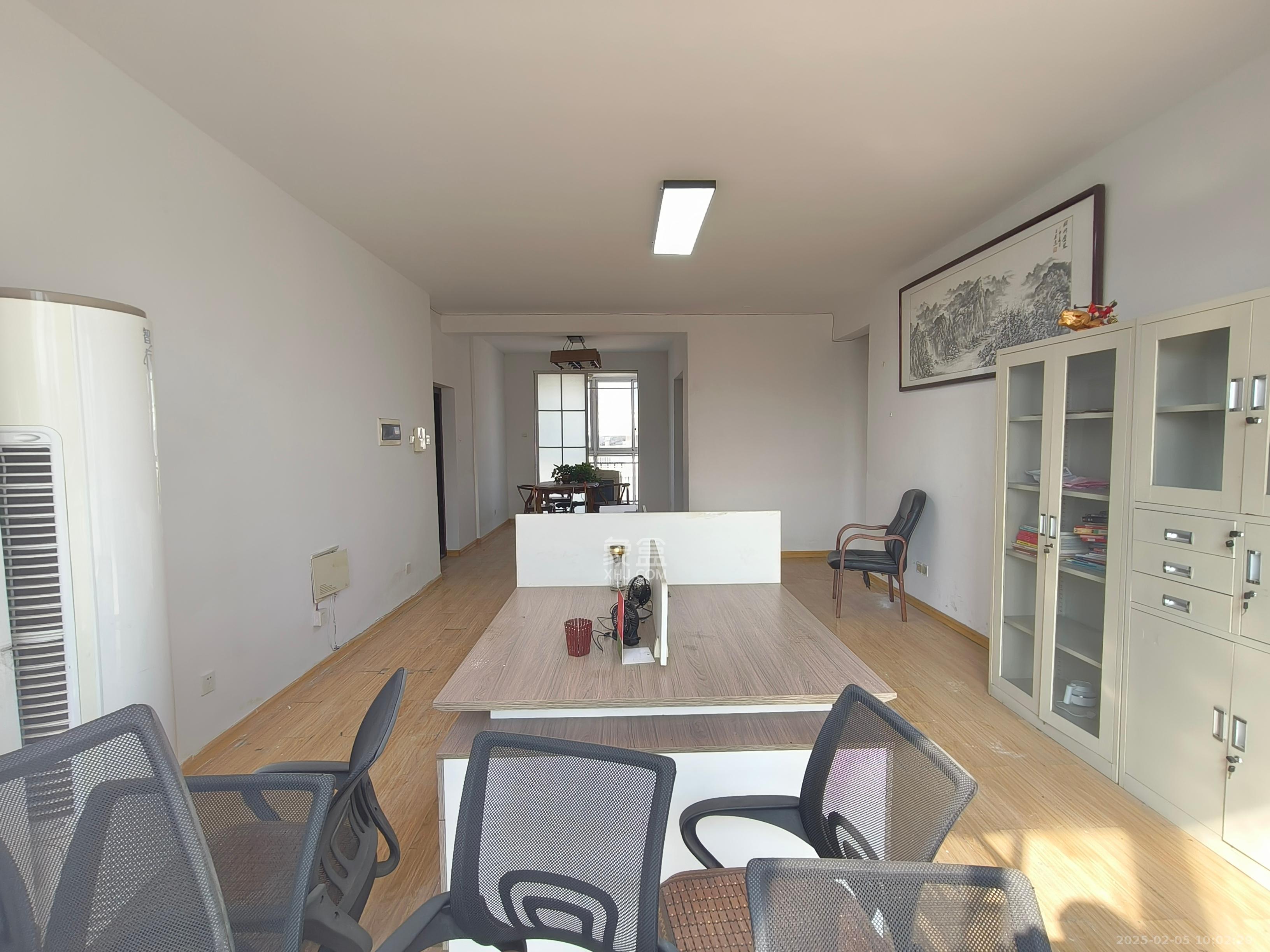 德泽苑  3室2厅2卫    2200.0元/月 德泽苑  3室2厅2卫    2200.0元/月室内图