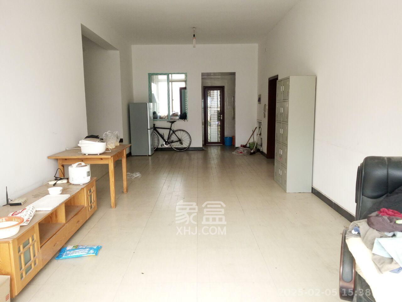 麓谷沐春园  4室3厅1卫   400.00元/月室内图1