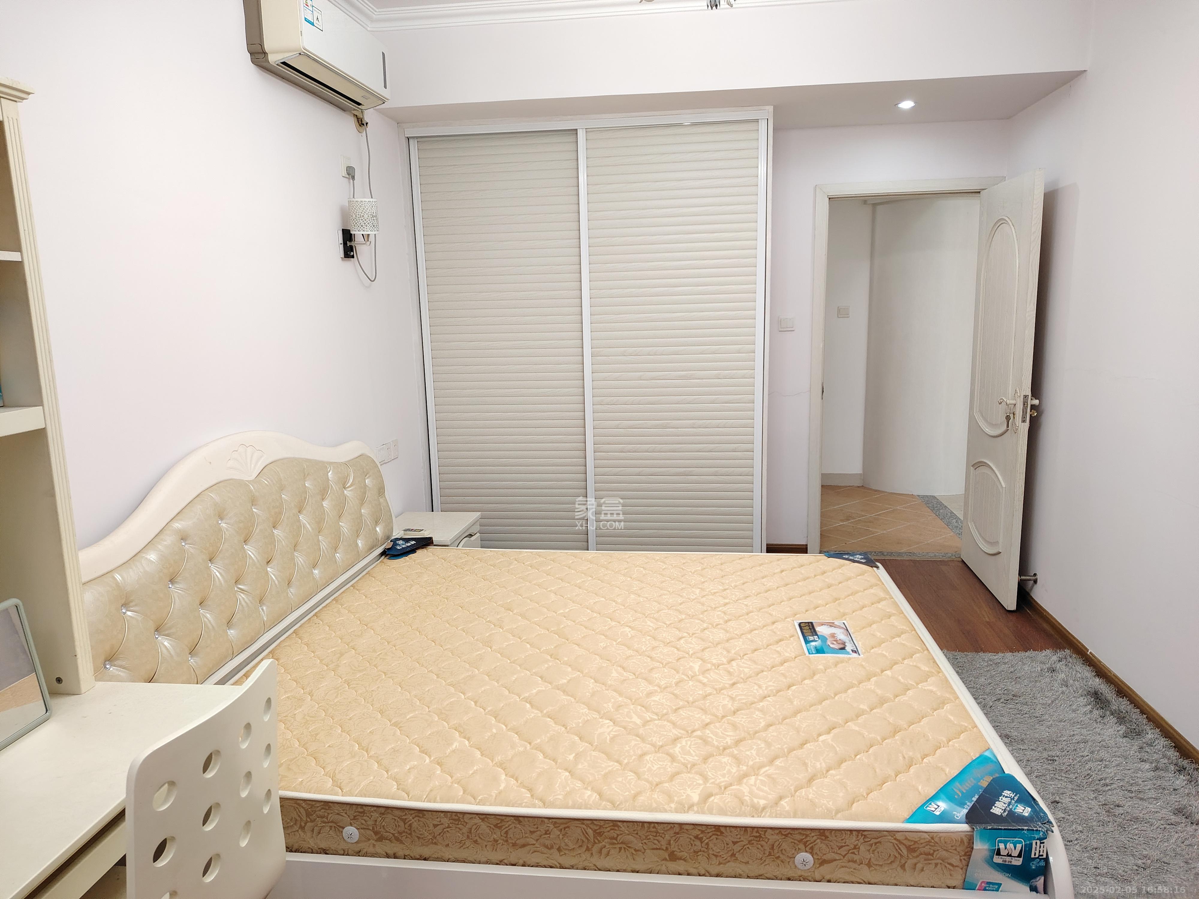 幸福考拉 1室2厅1卫 2400.0元/月 幸福考拉 1室2厅1卫 2400.0元/月室内图