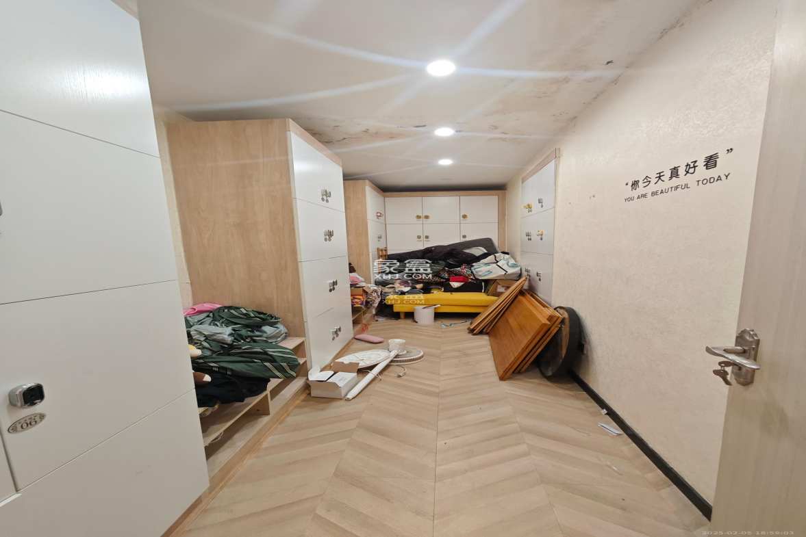 珠江郦城璞墅  6室2厅2卫    7500.0元/月 珠江郦城璞墅  6室2厅2卫    7500.0元/月室内图