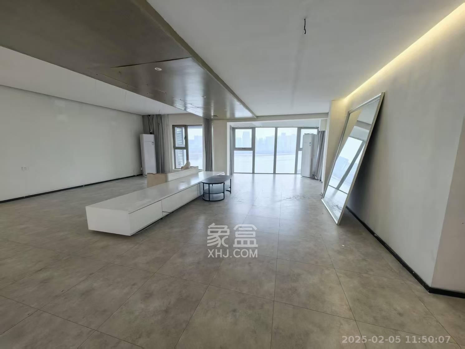 潮宗御苑 4室2厅2卫 7800.0元/月 潮宗御苑 4室2厅2卫 7800.0元/月室内图