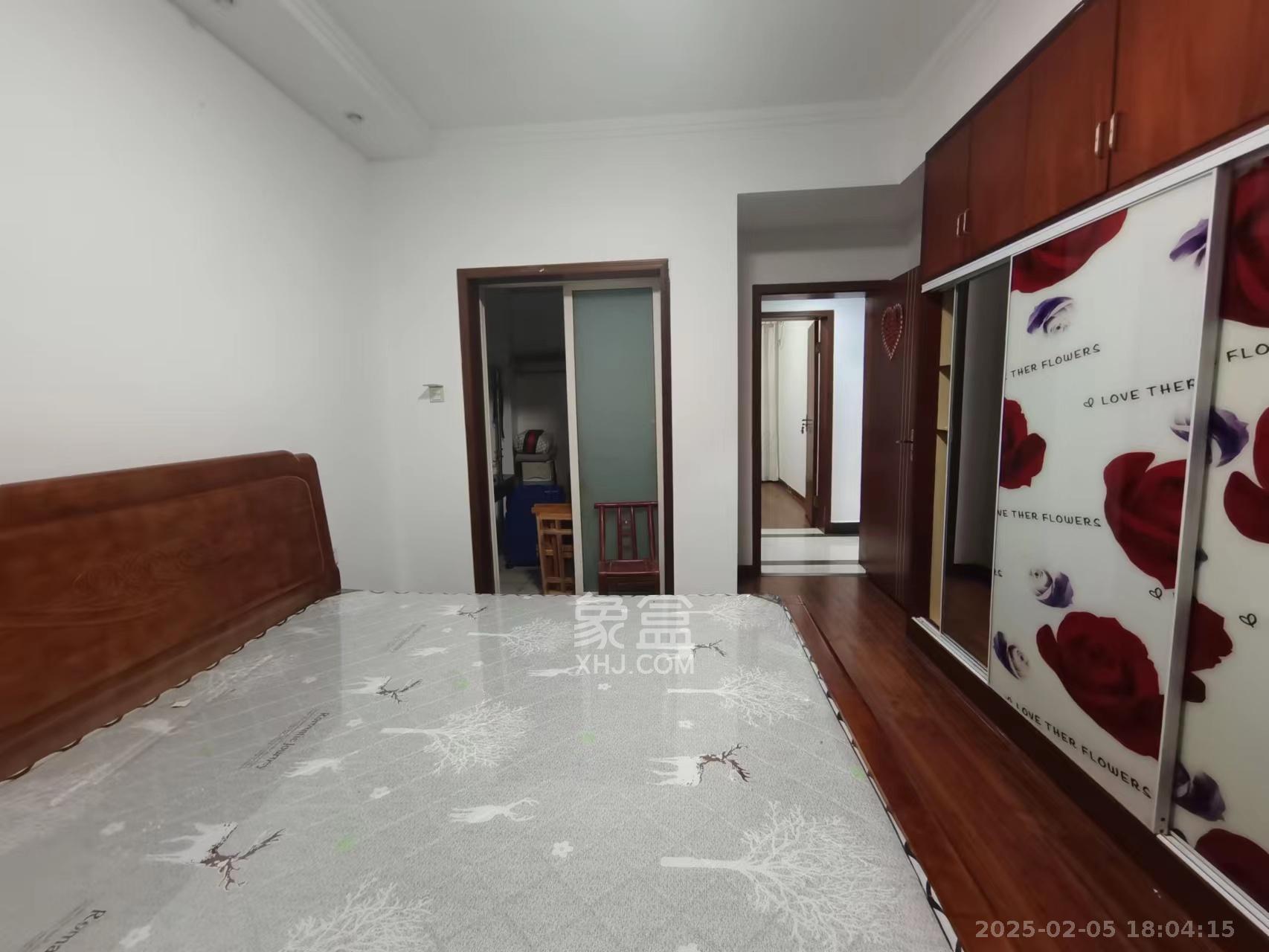 圣力华苑  3室2厅2卫    1800.0元/月 圣力华苑  3室2厅2卫    1800.0元/月室内图