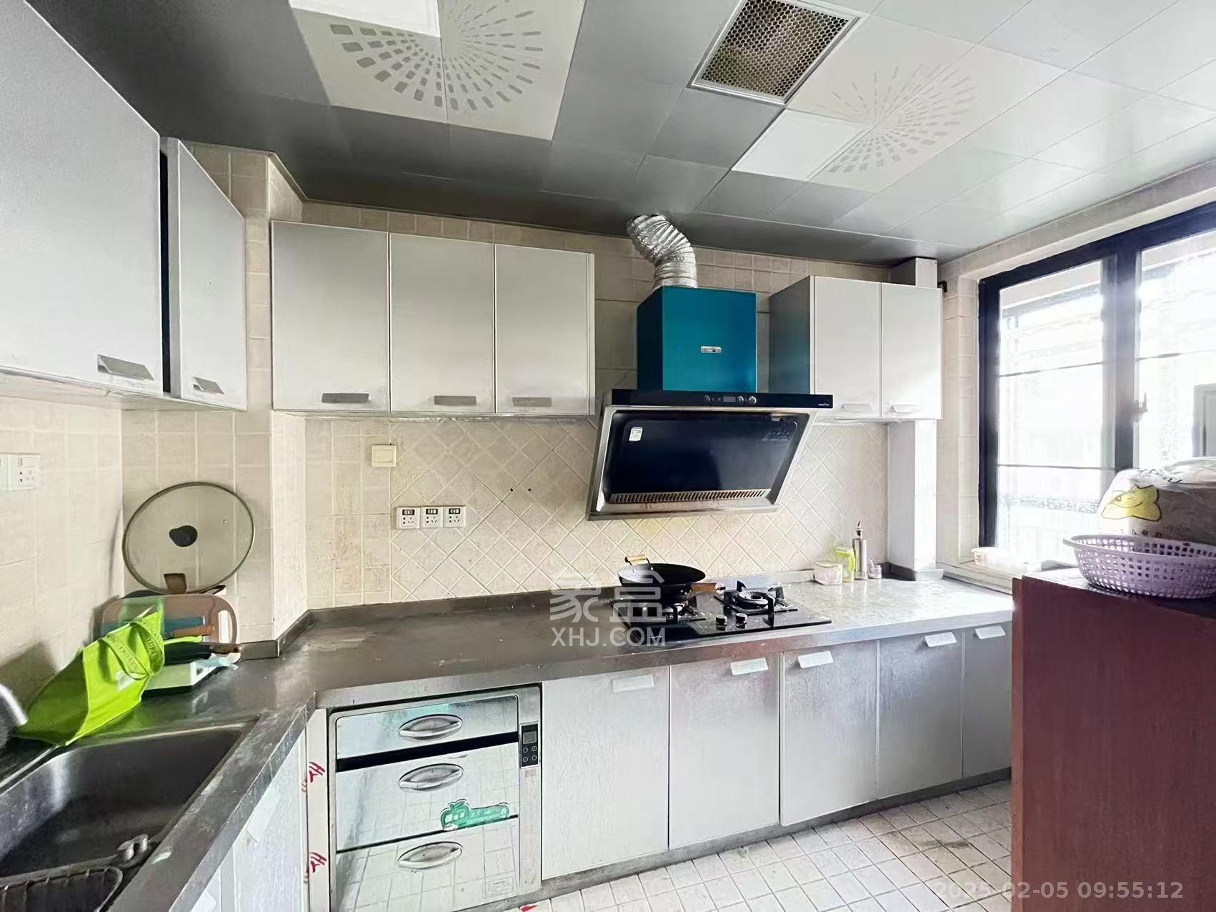 沁园春御院 3室2厅2卫 2400.0元/月 沁园春御院 3室2厅2卫 2400.0元/月室内图