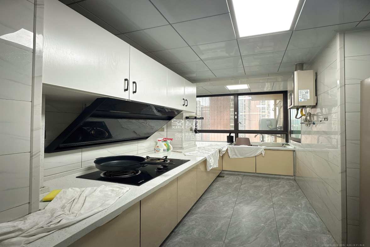 保利香槟国际  3室2厅1卫    2300.0元/月 保利香槟国际  3室2厅1卫    2300.0元/月室内图