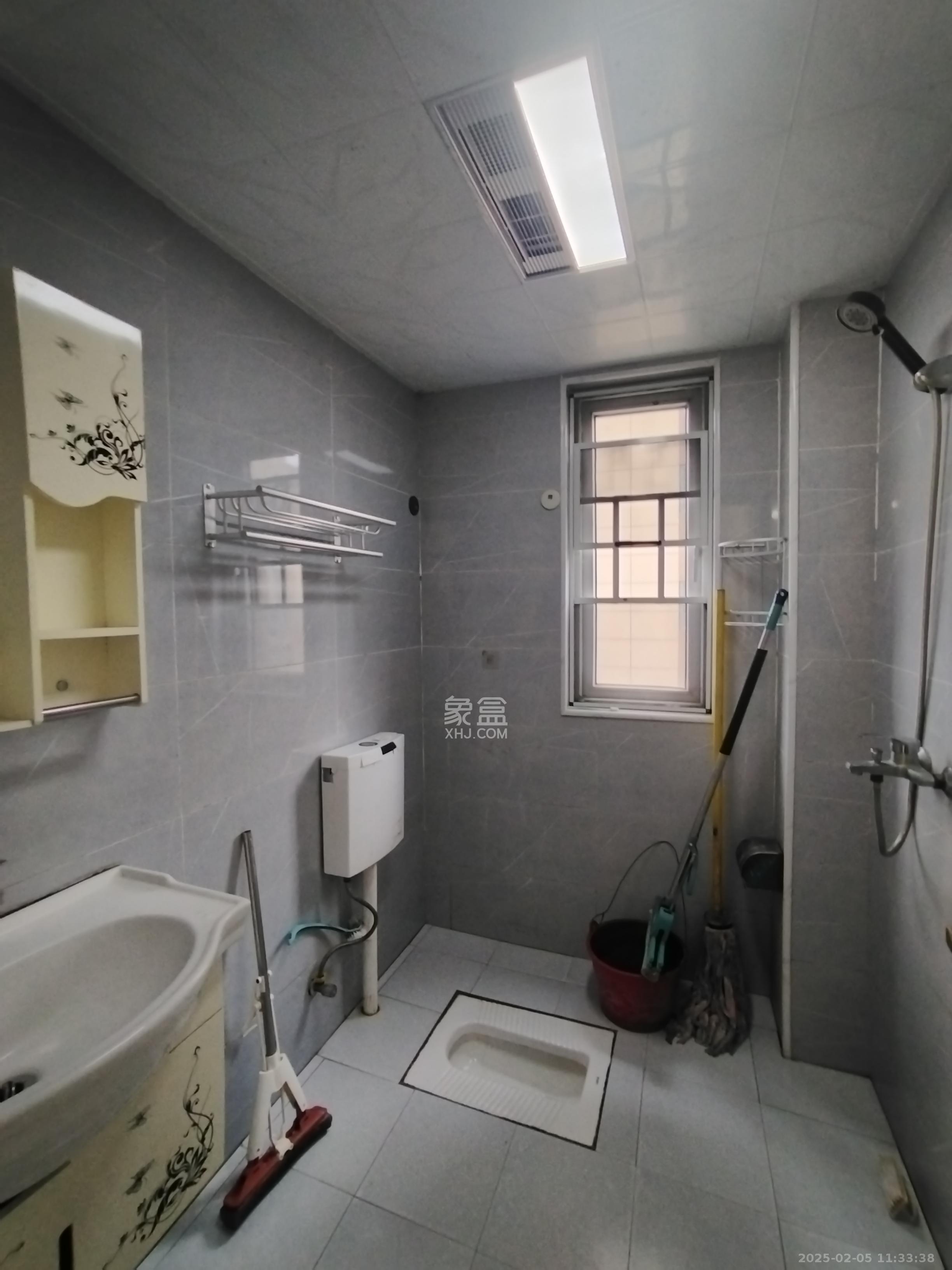 荣盛花语城 3室2厅1卫 1650.0元/月 荣盛花语城 3室2厅1卫 1650.0元/月室内图