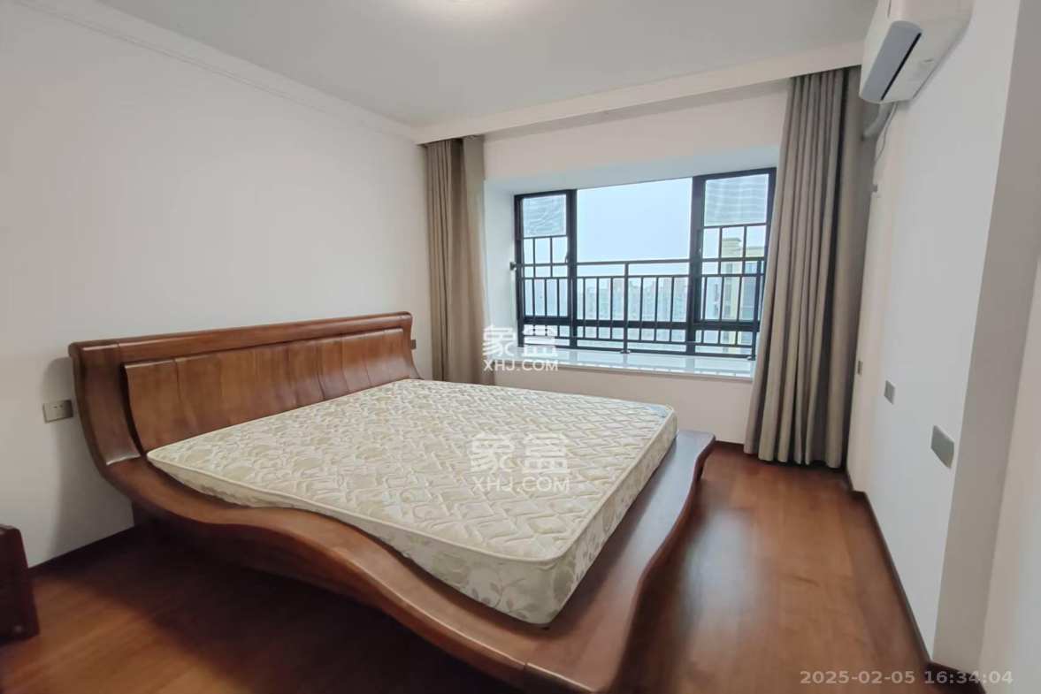 星城春晓  3室2厅1卫    2000.0元/月 星城春晓  3室2厅1卫    2000.0元/月室内图