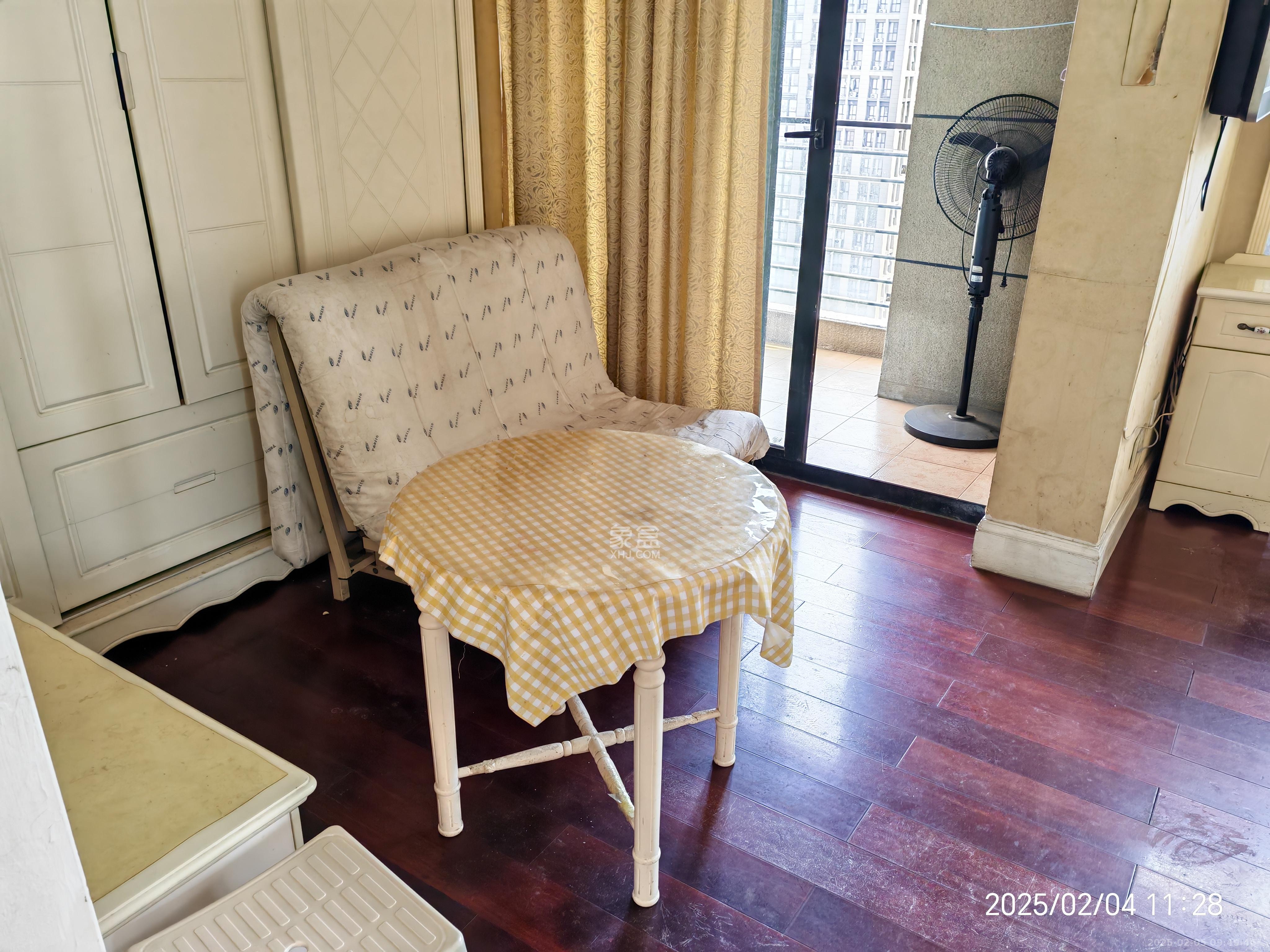 郡原广场 1室1厅1卫 1800.0元/月 郡原广场 1室1厅1卫 1800.0元/月室内图