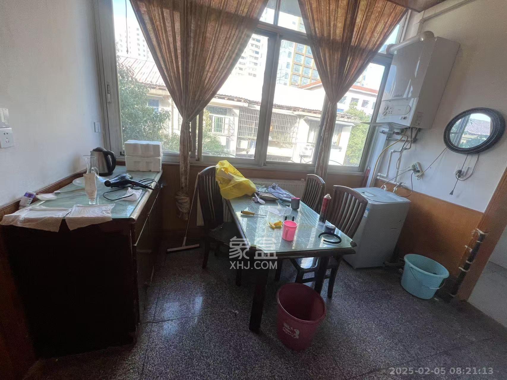 农机宿舍(省农机局大院宿舍)  4室2厅1卫    3000.0元/月 农机宿舍(省农机局大院宿舍)  4室2厅1卫    3000.0元/月室内图