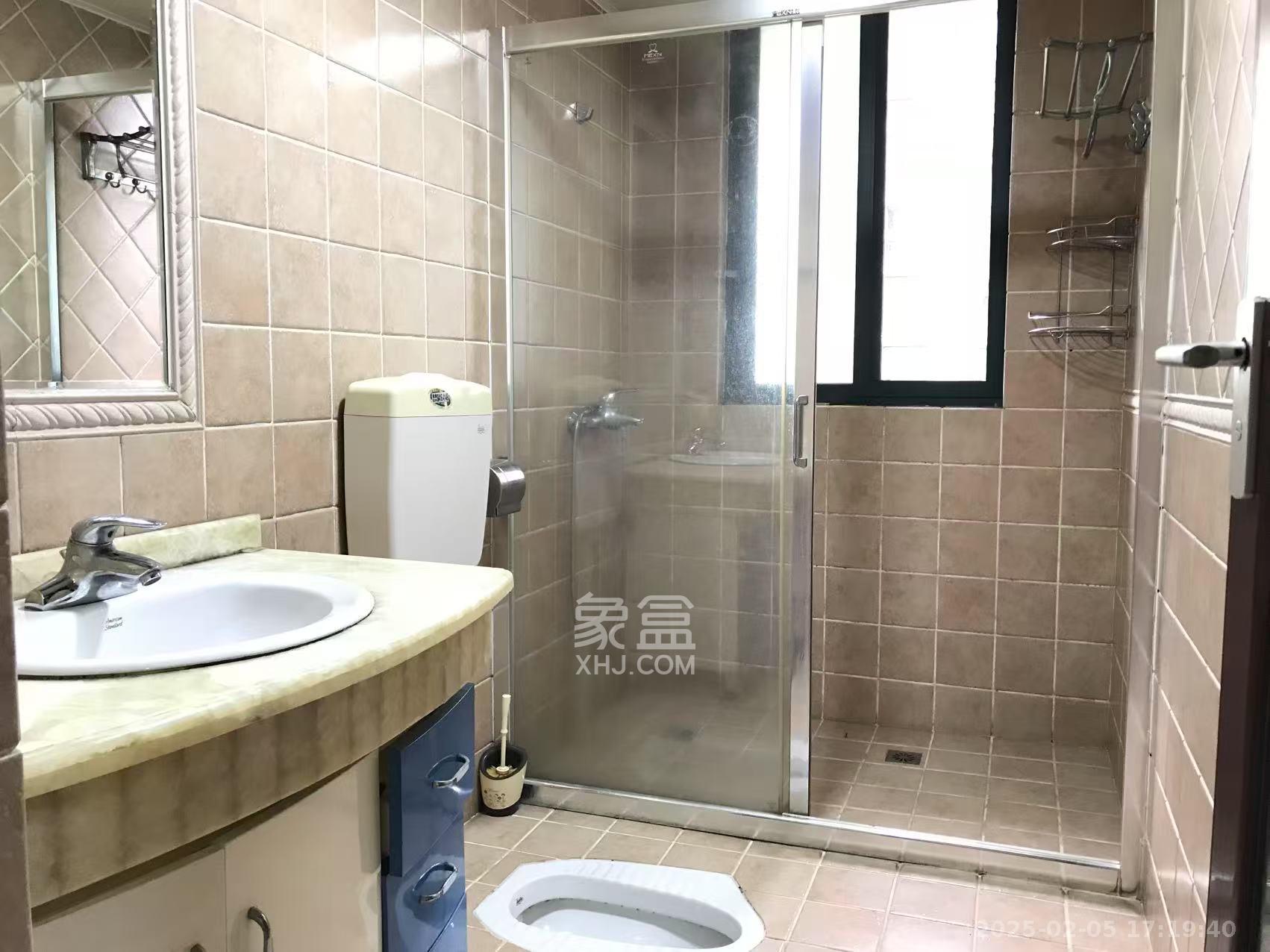 星城世家  4室2厅2卫    4200.0元/月 星城世家  4室2厅2卫    4200.0元/月室内图