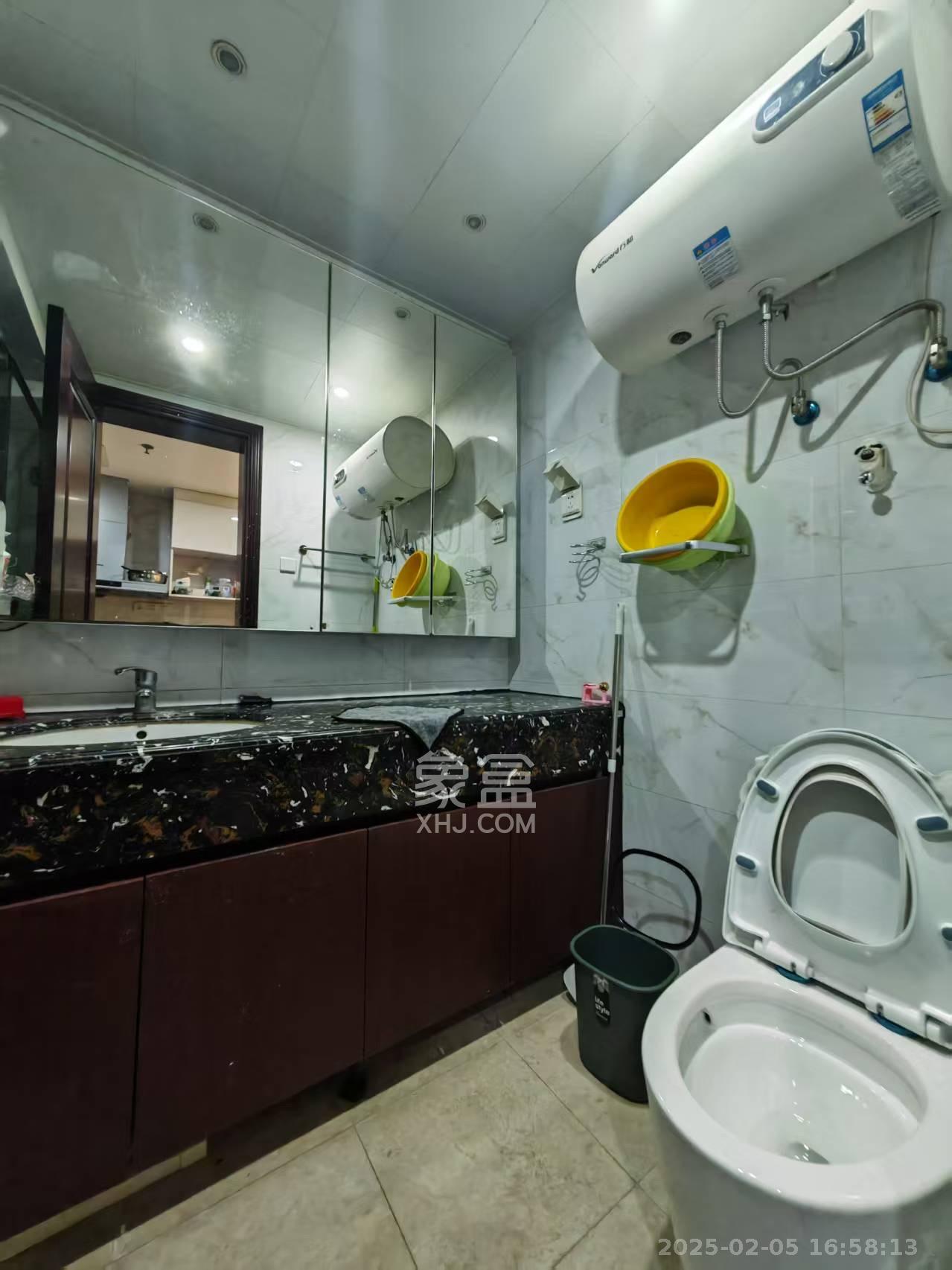 恒大御景湾 1室1厅1卫 1600.0元/月 恒大御景湾 1室1厅1卫 1600.0元/月室内图