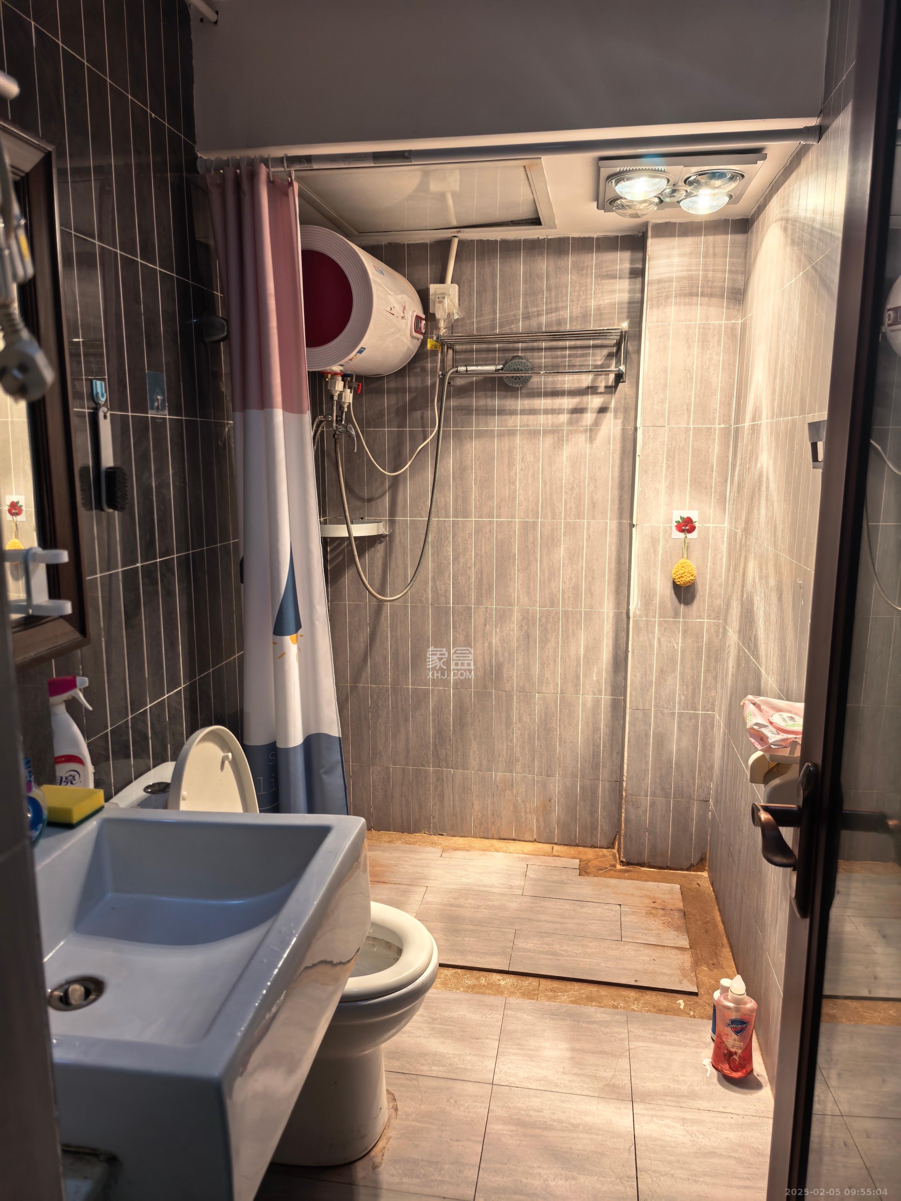 天元涉外景园B区 1室1厅1卫 1400.0元/月 天元涉外景园B区 1室1厅1卫 1400.0元/月室内图