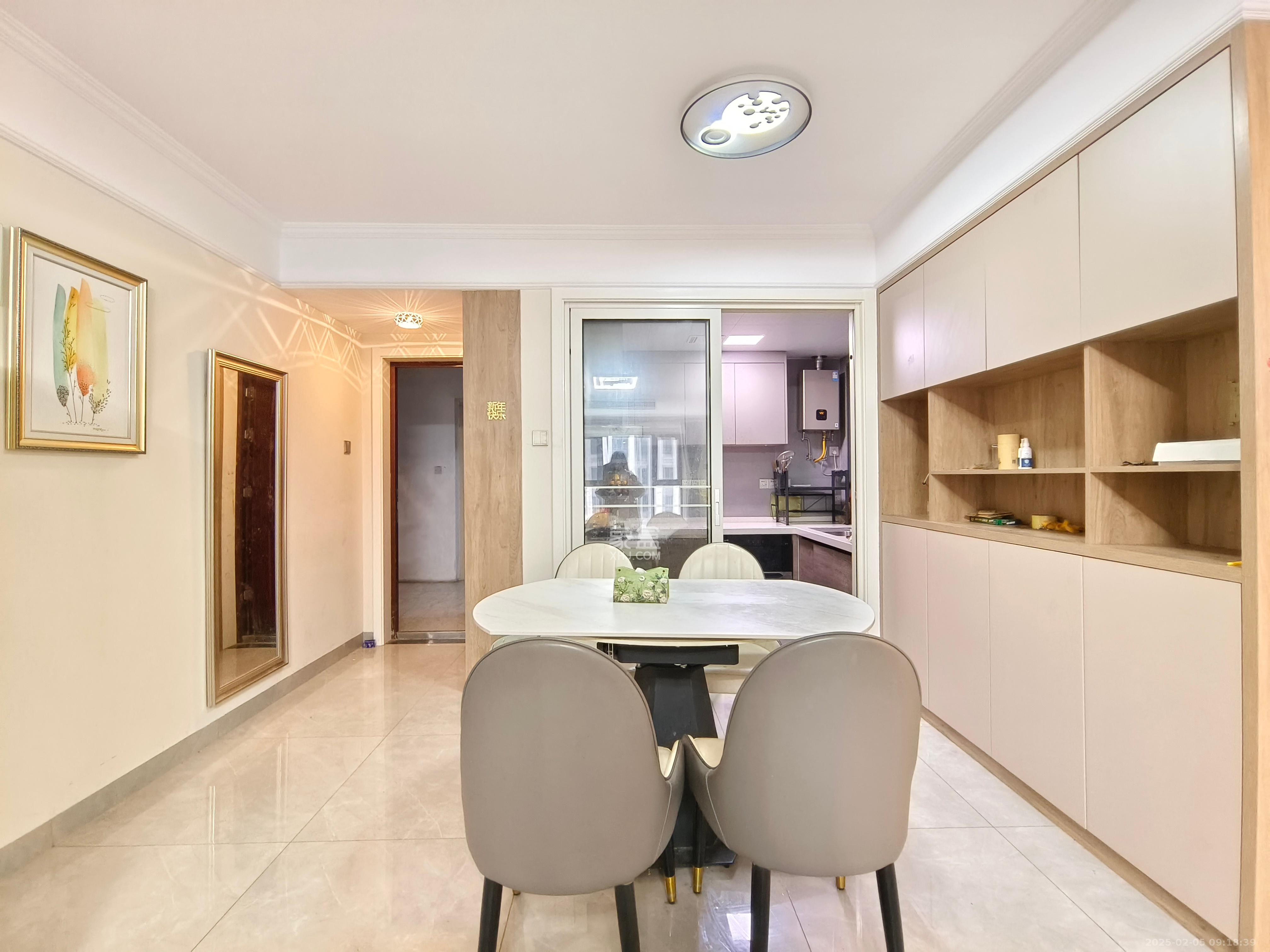 南山雍江汇(滨江国际新城) 3室2厅2卫 3300.0元/月 南山雍江汇(滨江国际新城) 3室2厅2卫 3300.0元/月室内图