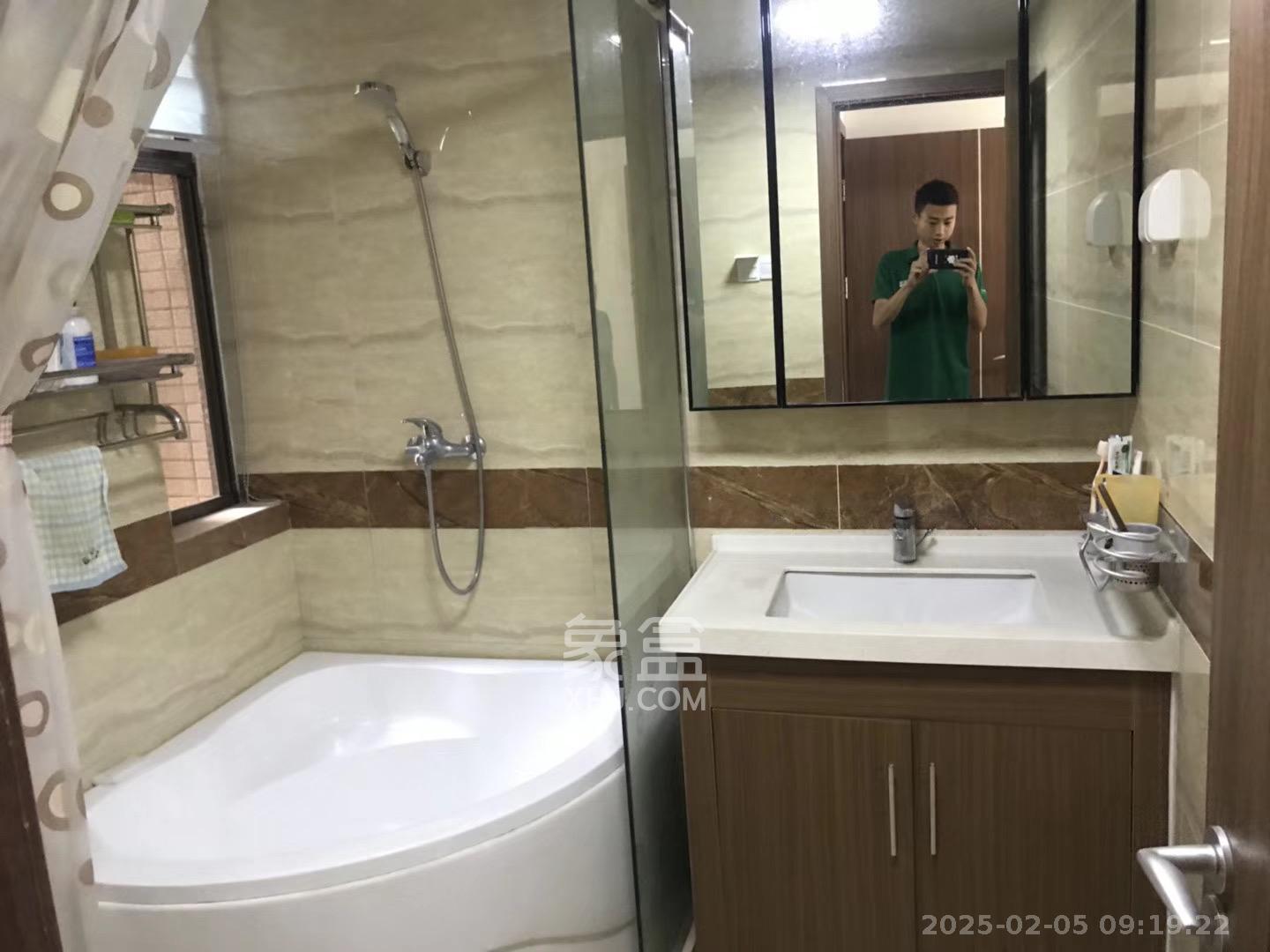 江山帝景哈佛  3室2厅2卫   2200.00元/月室内图
