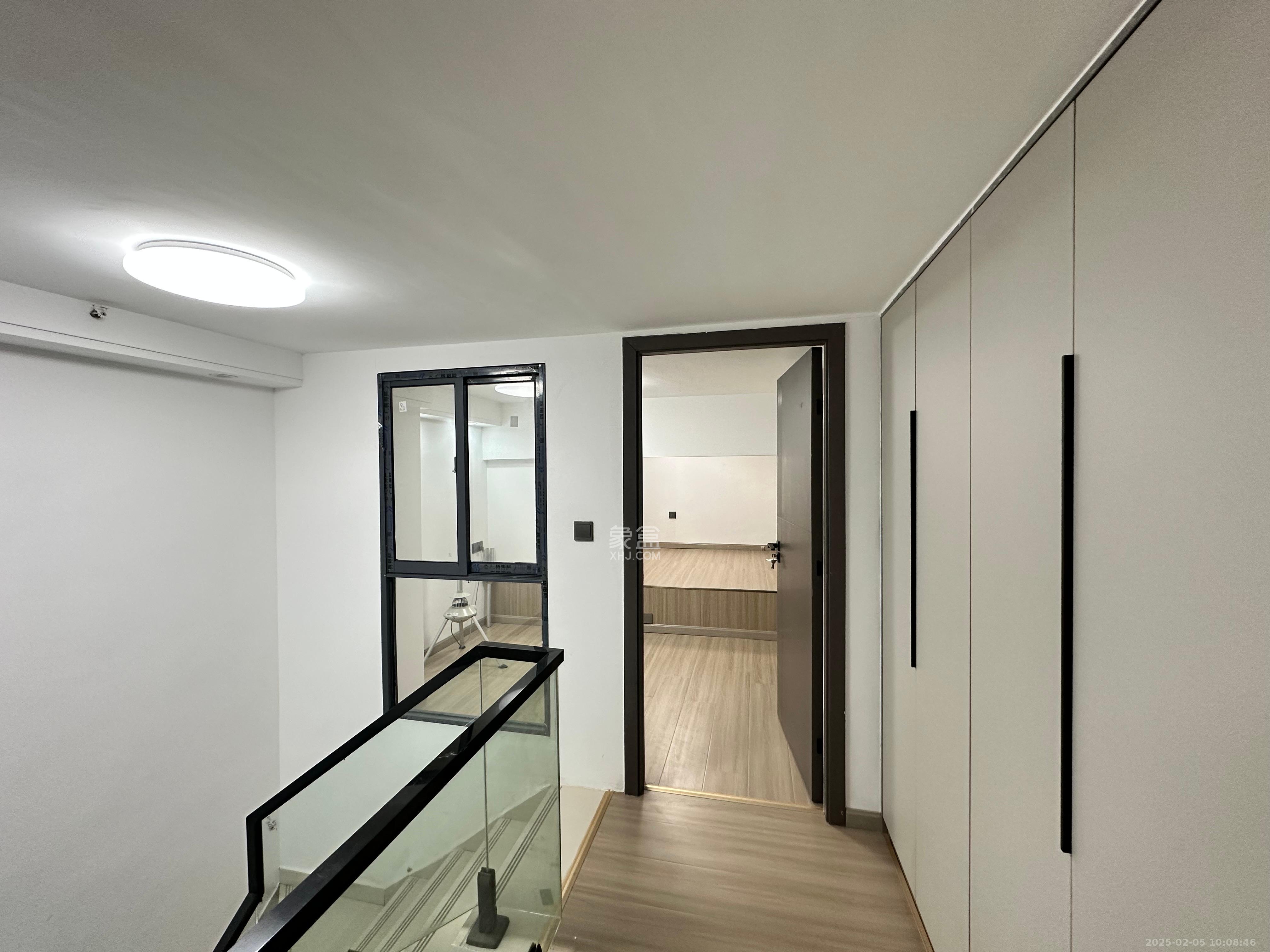 龙湖铂金岛 2室1厅1卫 2400.0元/月 龙湖铂金岛 2室1厅1卫 2400.0元/月室内图