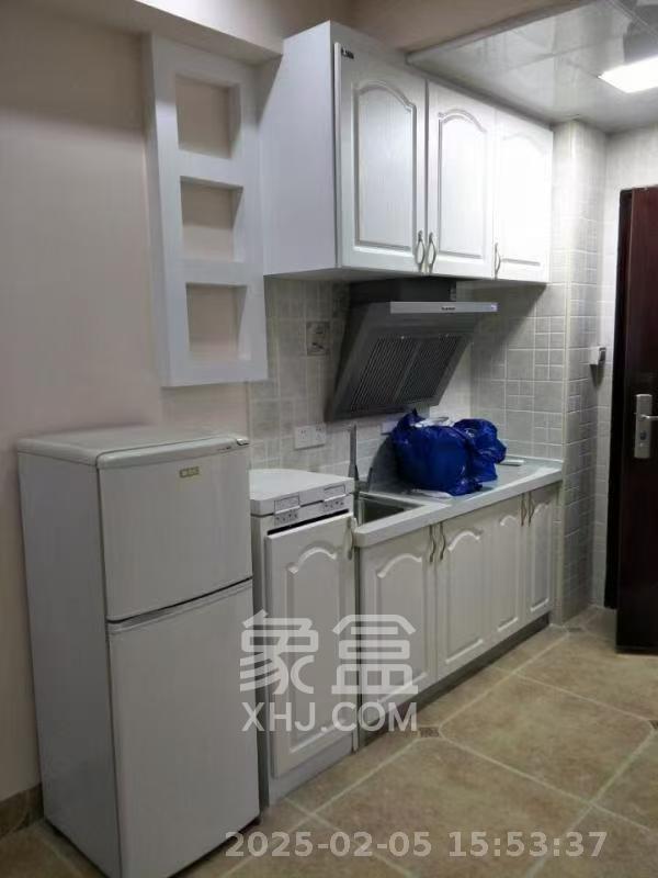 天元美居乐 1室1厅1卫 24.8万 天元美居乐 1室1厅1卫 24.8万客厅