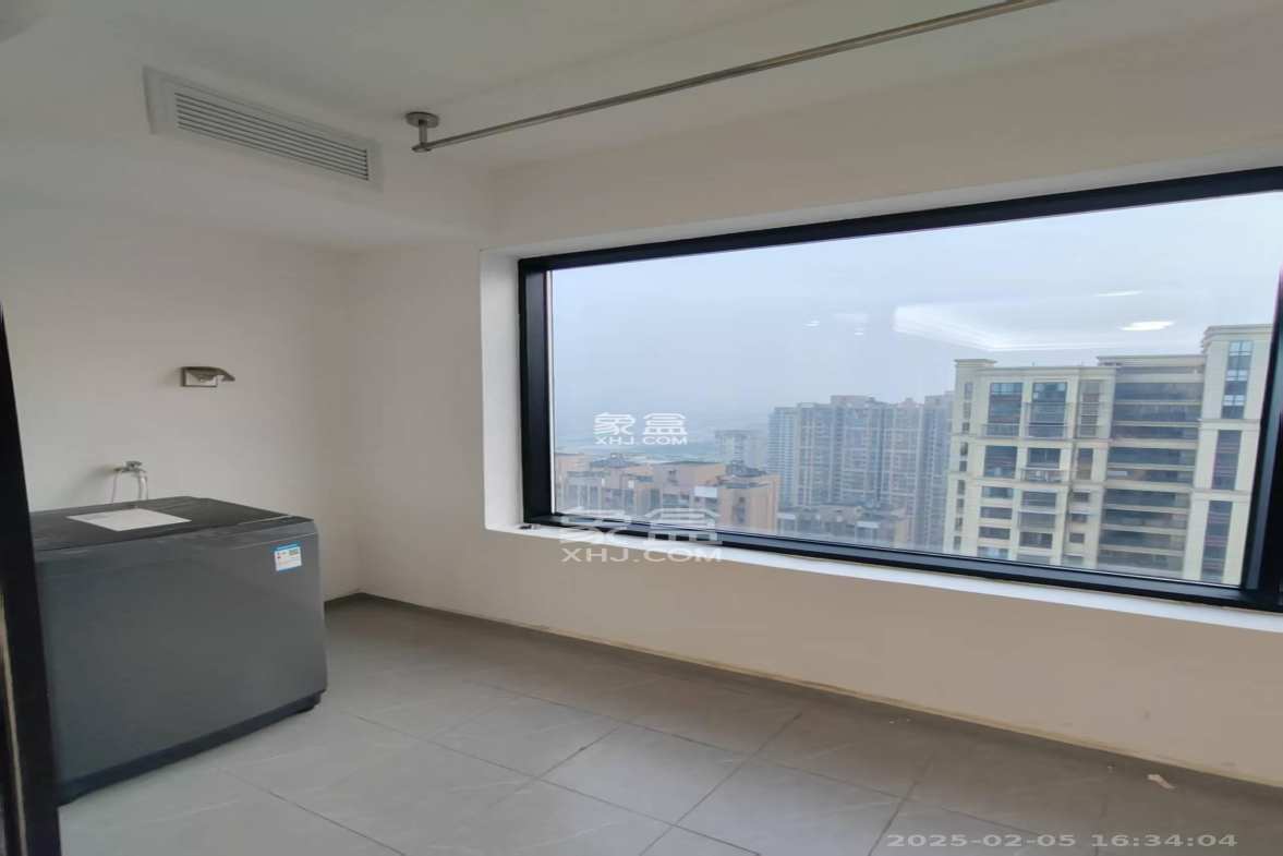 星城春晓  3室2厅1卫    2000.0元/月 星城春晓  3室2厅1卫    2000.0元/月室内图