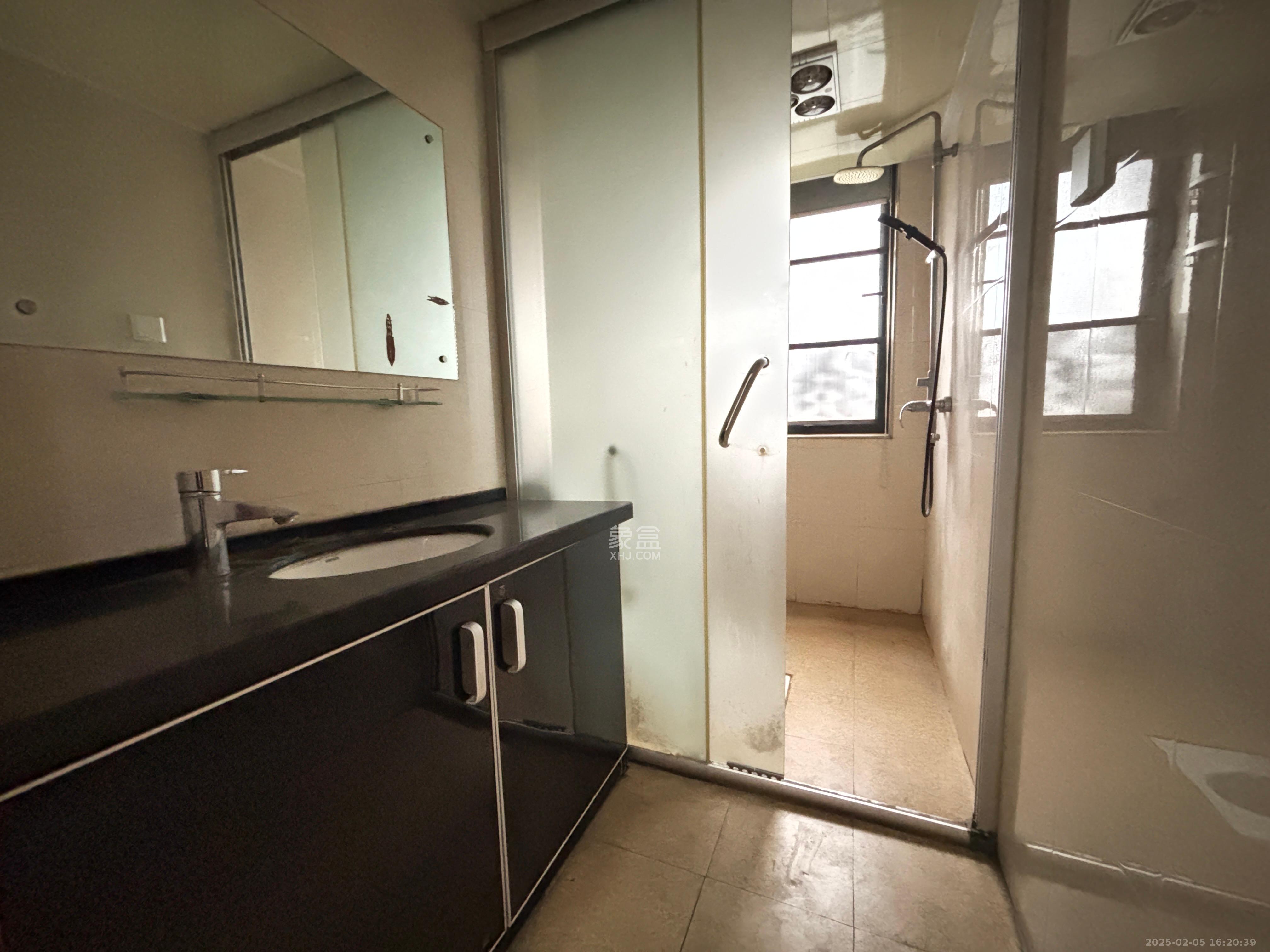 莱茵城 2室2厅1卫 2100.0元/月 莱茵城 2室2厅1卫 2100.0元/月室内图