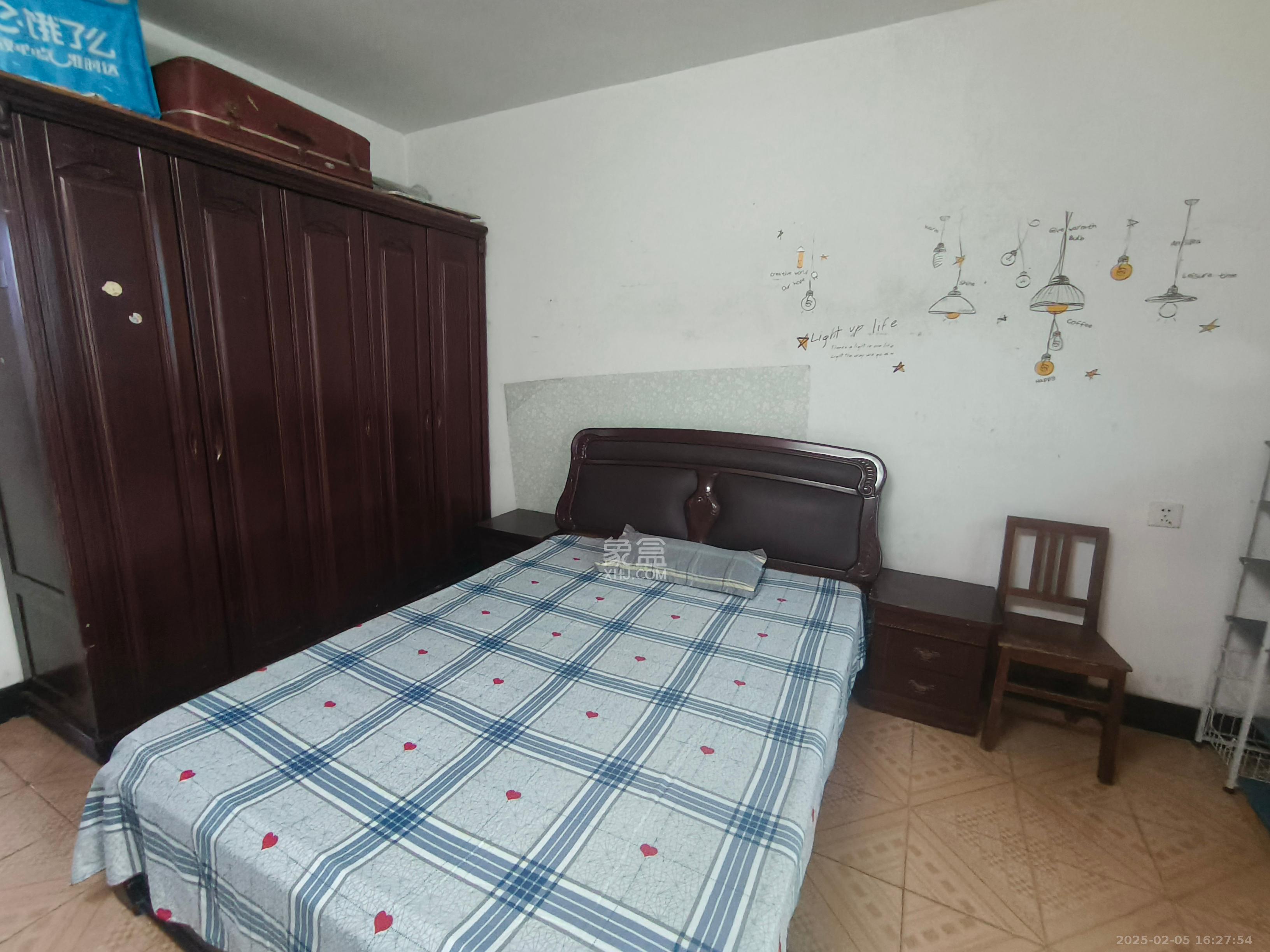 开发公司宿舍 3室1厅1卫 1600.0元/月 开发公司宿舍 3室1厅1卫 1600.0元/月室内图