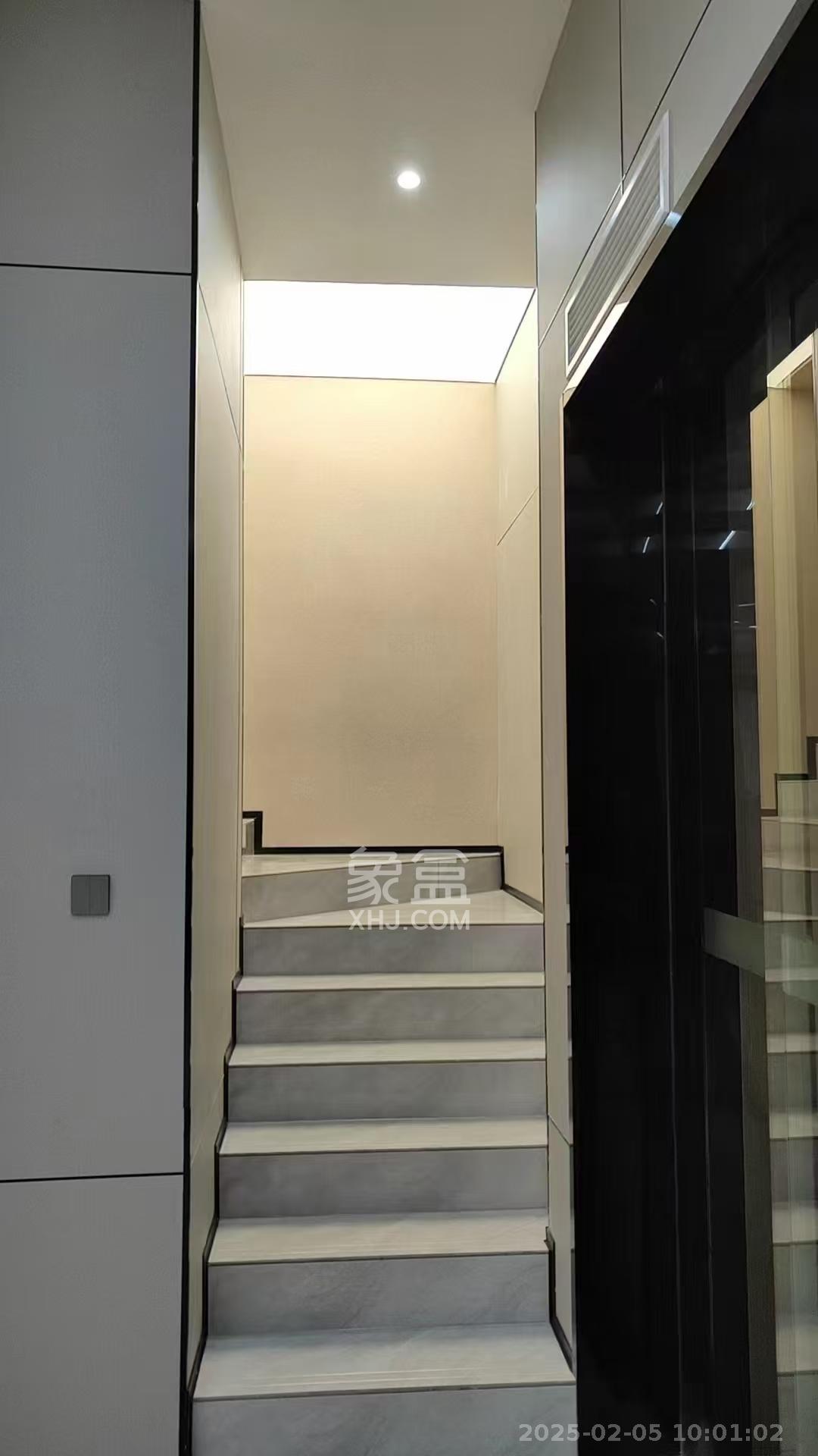 中建嘉和城  5室2厅3卫   15000.00元/月室内图