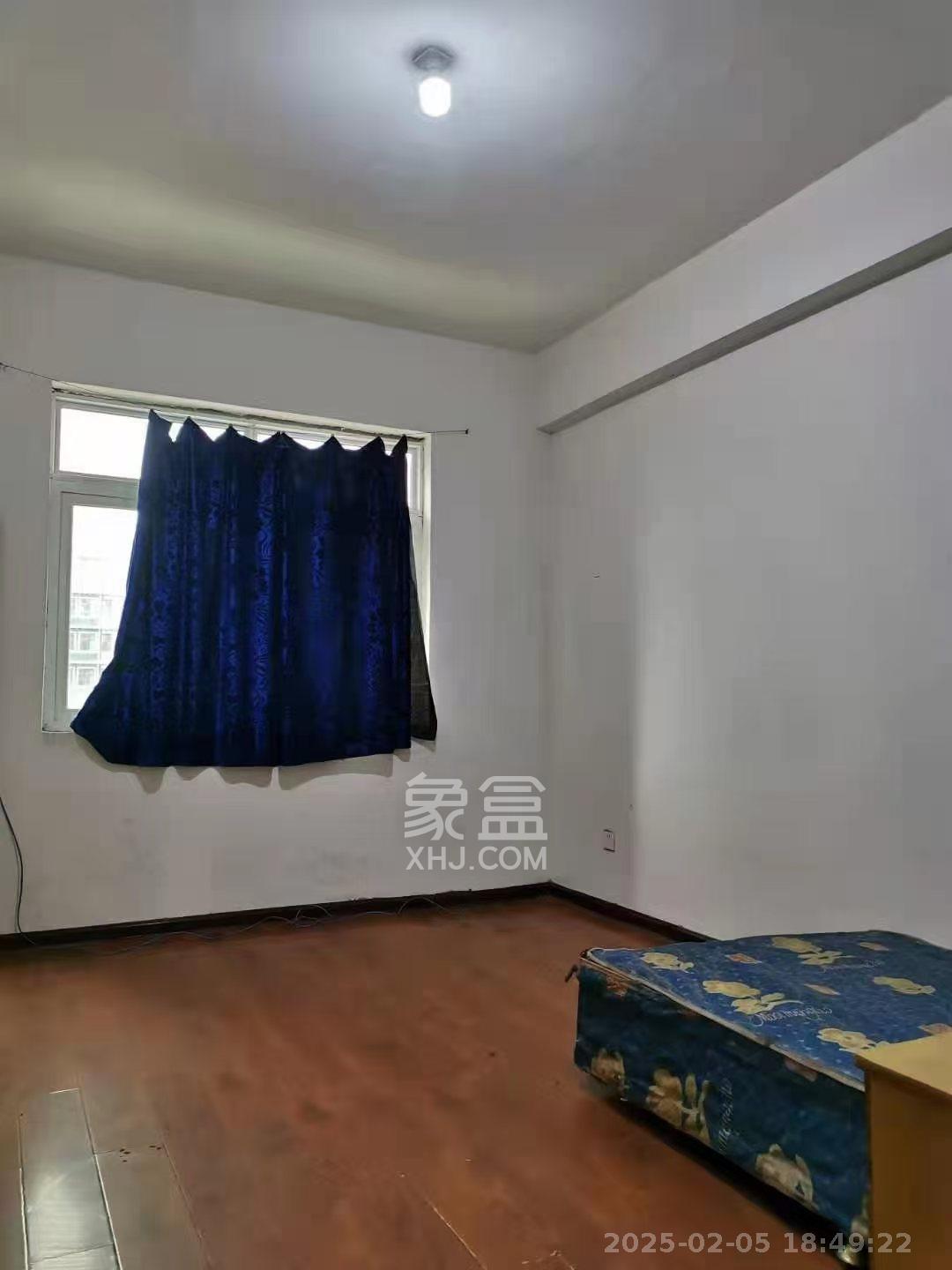 山水湾 3室2厅2卫 1600.0元/月 山水湾 3室2厅2卫 1600.0元/月室内图