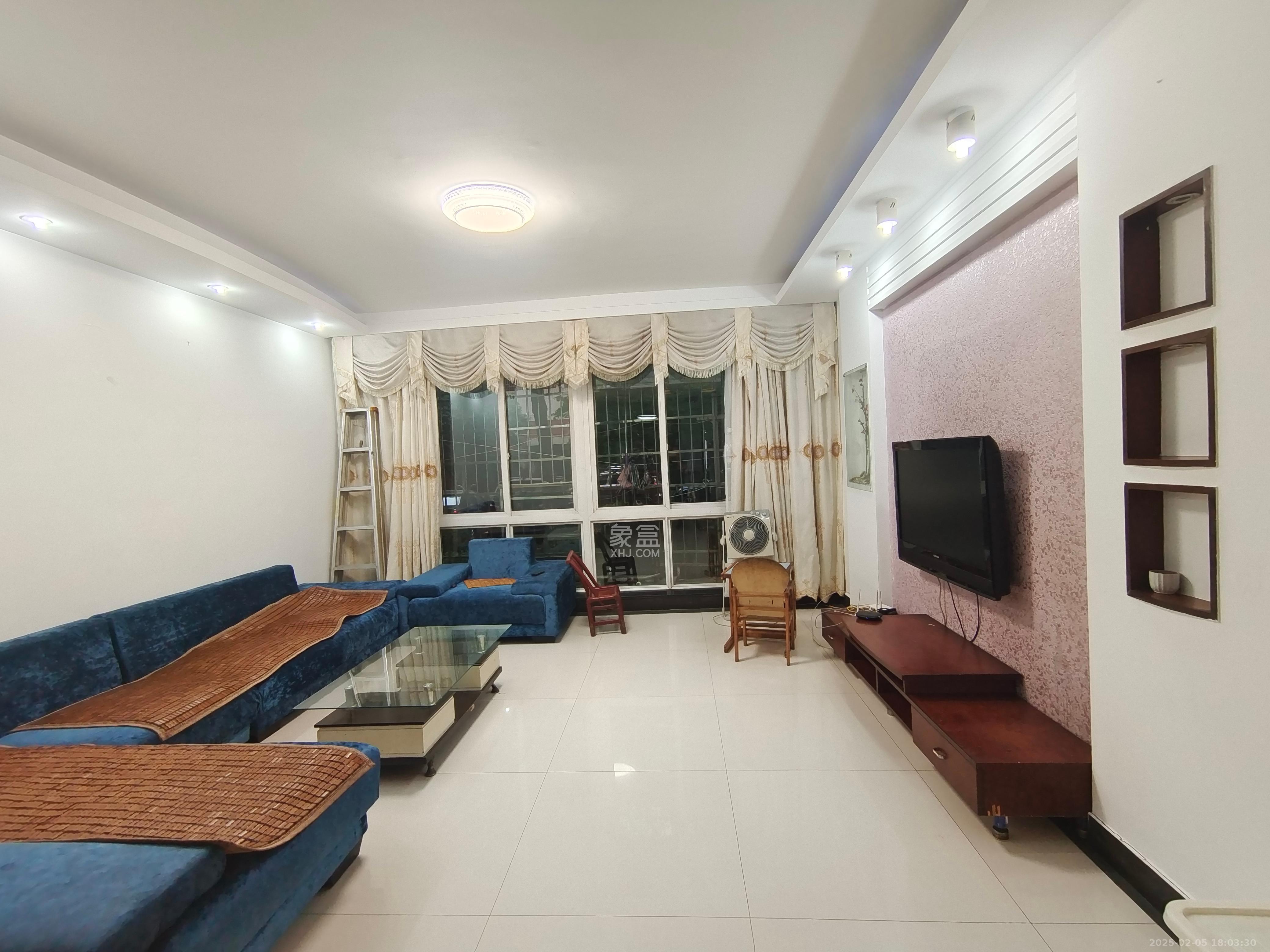 圣力华苑  3室2厅2卫    1800.0元/月 圣力华苑  3室2厅2卫    1800.0元/月室内图