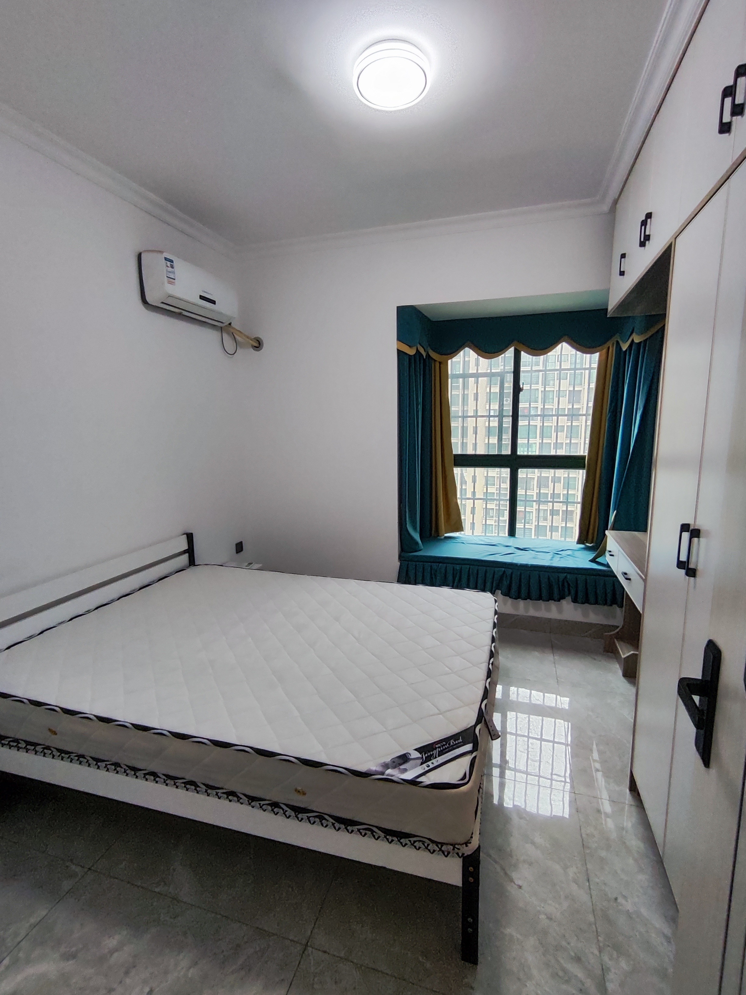 湘粤名城 3室2厅2卫 2500.0元/月 湘粤名城 3室2厅2卫 2500.0元/月室内图