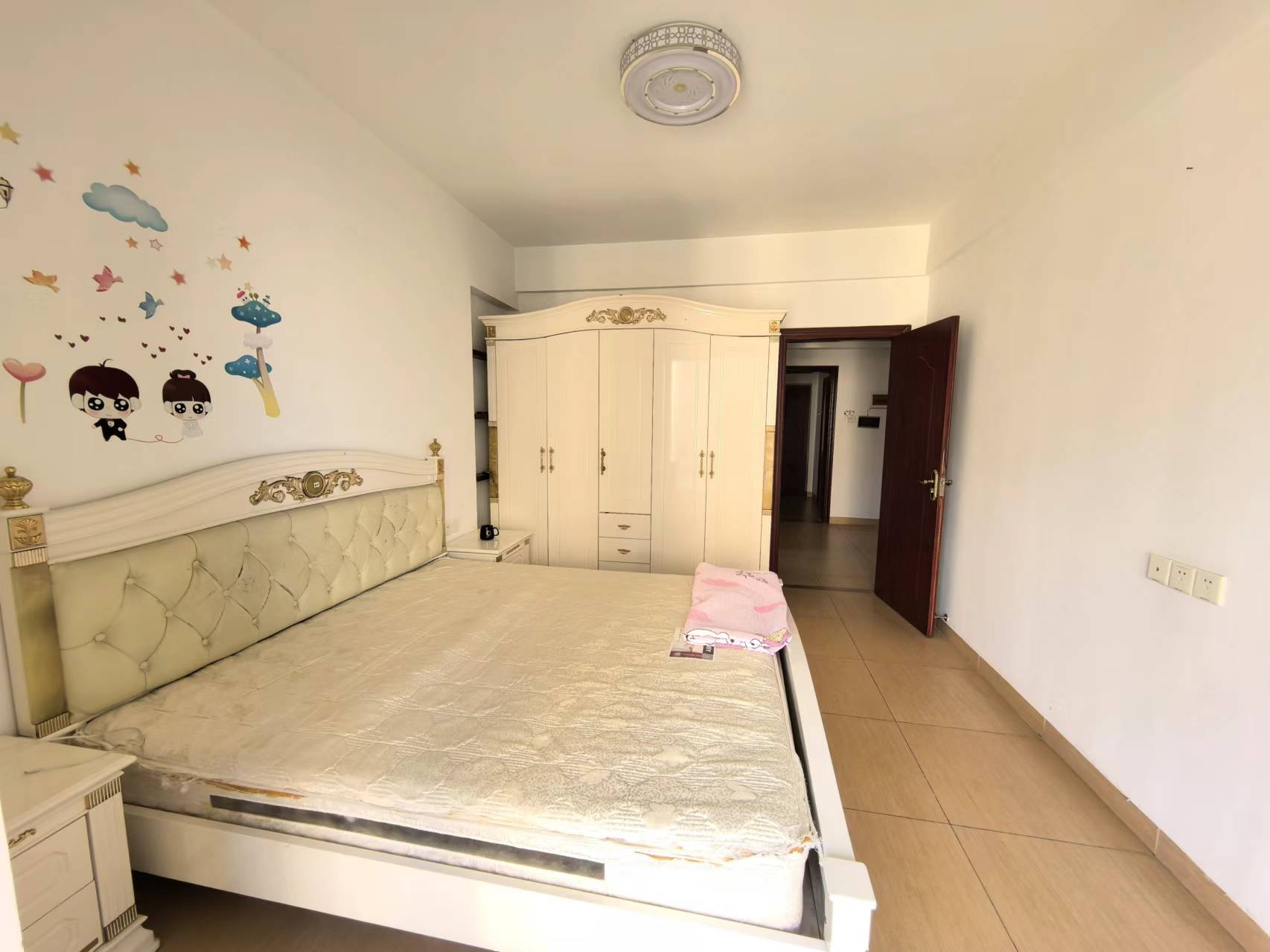 宝华海景 2室2厅1卫 159.0万 宝华海景 2室2厅1卫 159.0万室内图