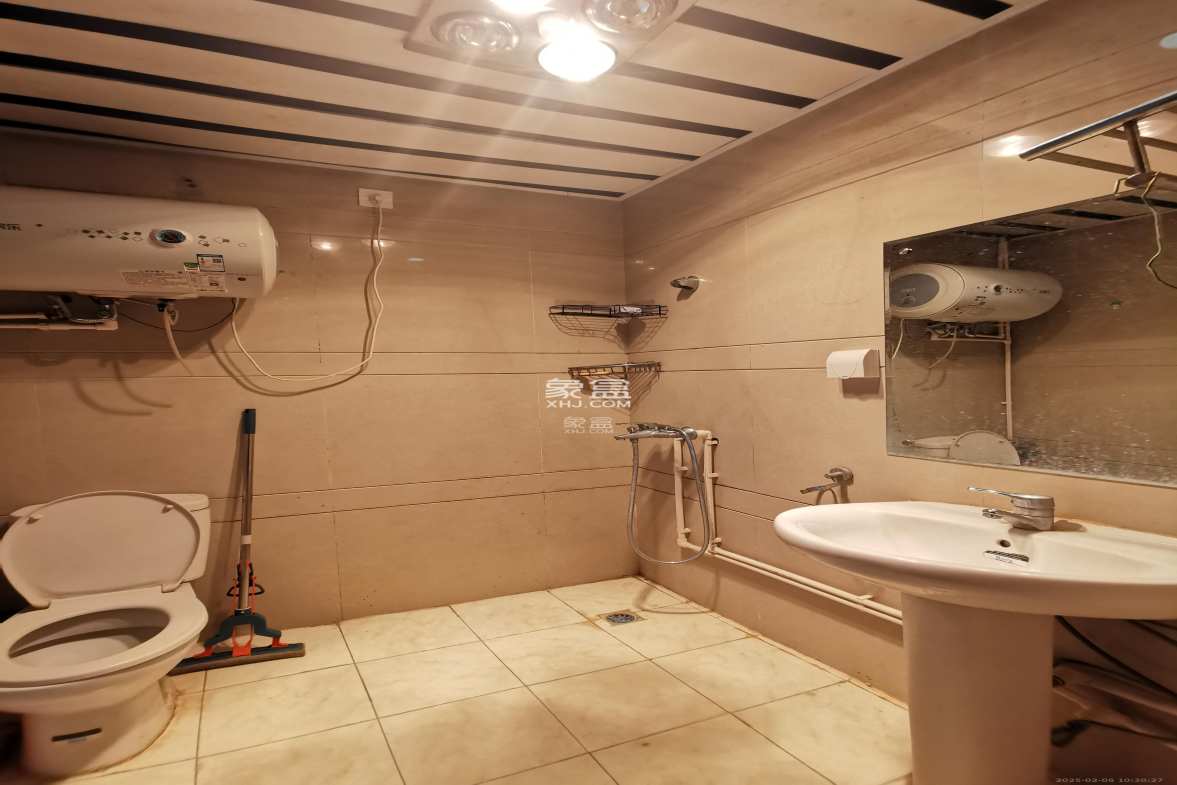 标志商务中心  1室1厅1卫    1400.0元/月 标志商务中心  1室1厅1卫    1400.0元/月室内图