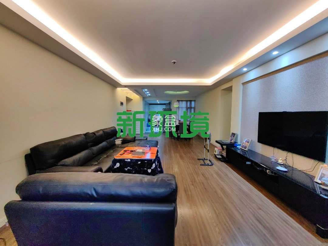 高盛澧园一二期 3室2厅2卫 82.80万 高盛澧园一二期 3室2厅2卫 82.80万客厅