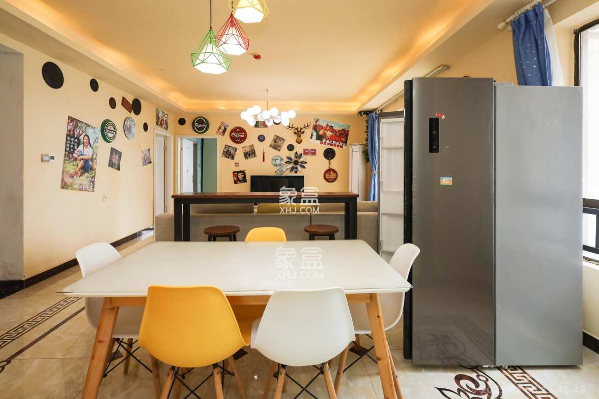 世茂外滩里(世茂铂翠湾三期)  4室2厅2卫    5000.0元/月 世茂外滩里(世茂铂翠湾三期)  4室2厅2卫    5000.0元/月室内图