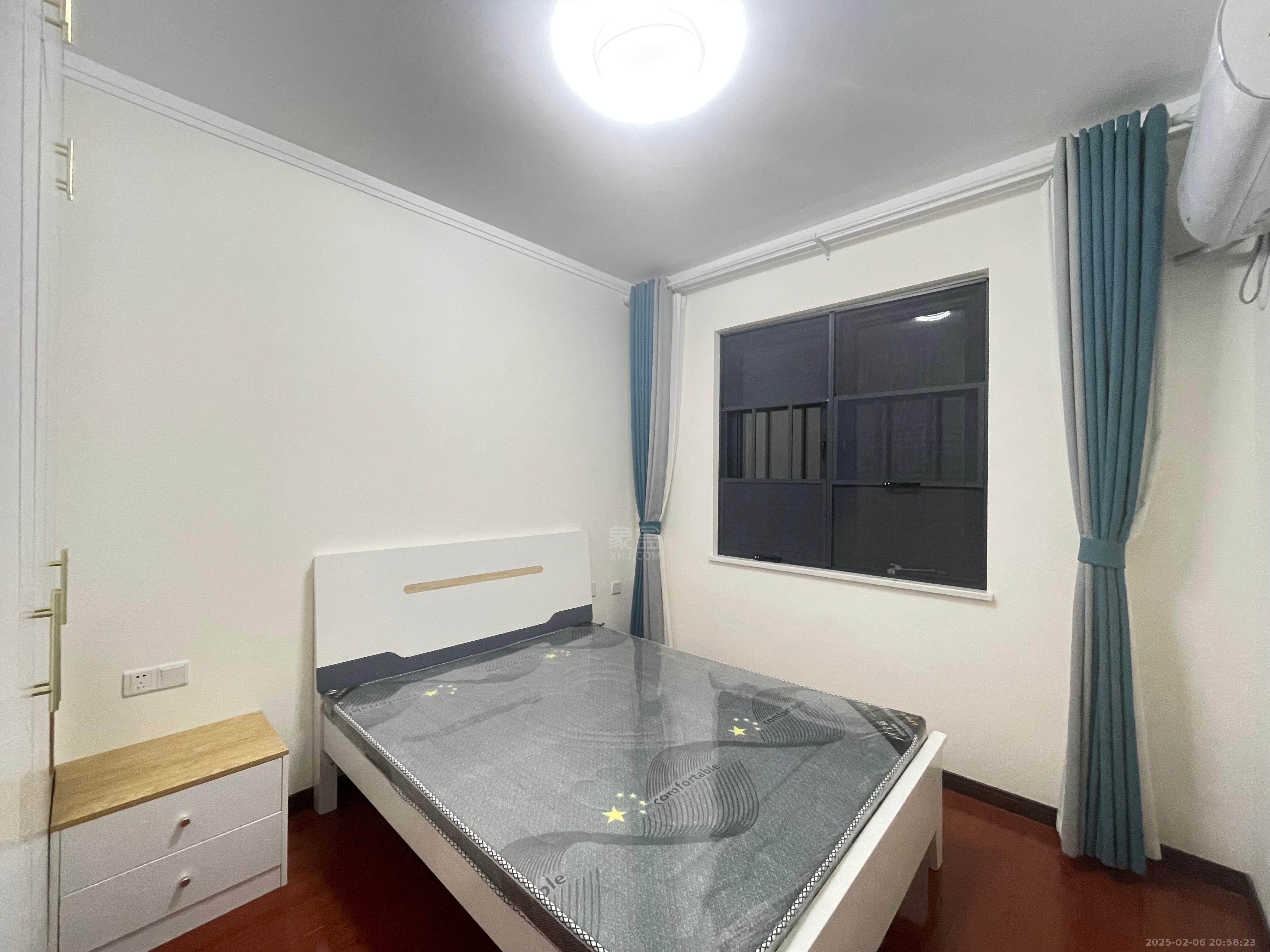 中建玥熙台  4室2厅2卫   2100.00元/月室内图