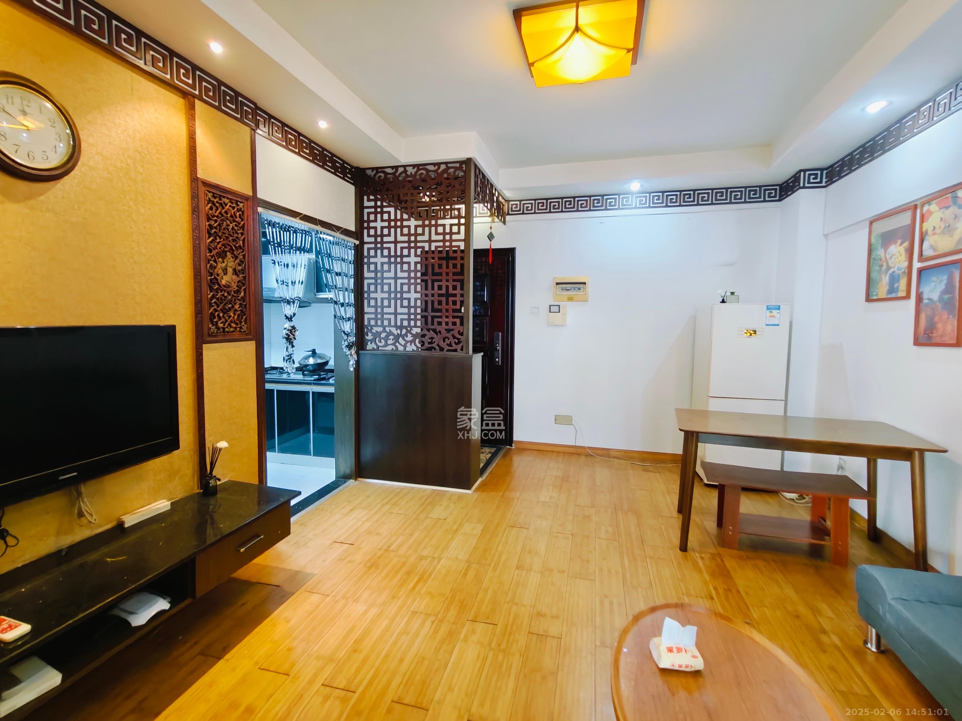 月湖兰庭  1室1厅1卫    1900.0元/月 月湖兰庭  1室1厅1卫    1900.0元/月室内图1