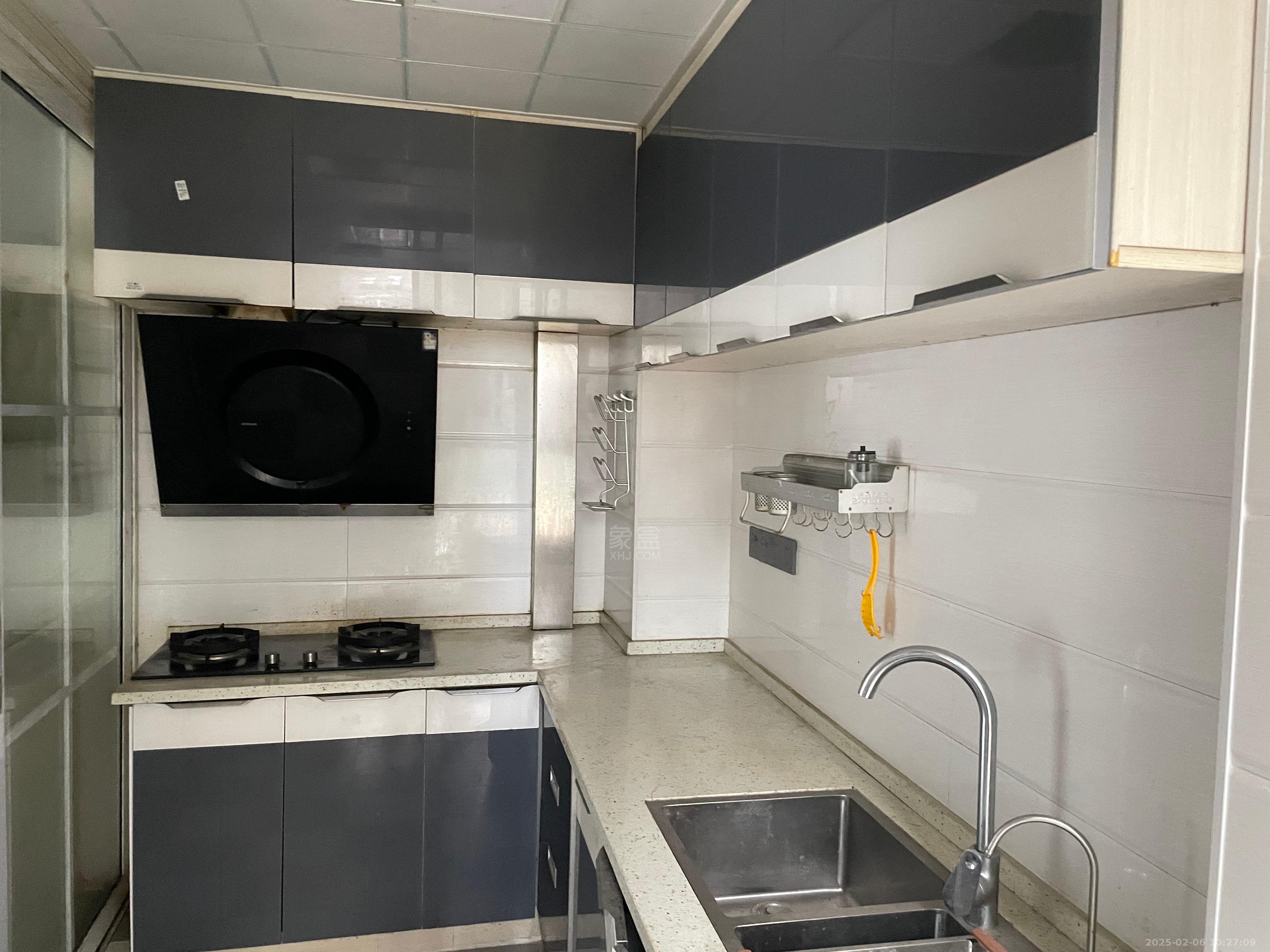 奥园广场 3室2厅2卫 2000.0元/月 奥园广场 3室2厅2卫 2000.0元/月室内图