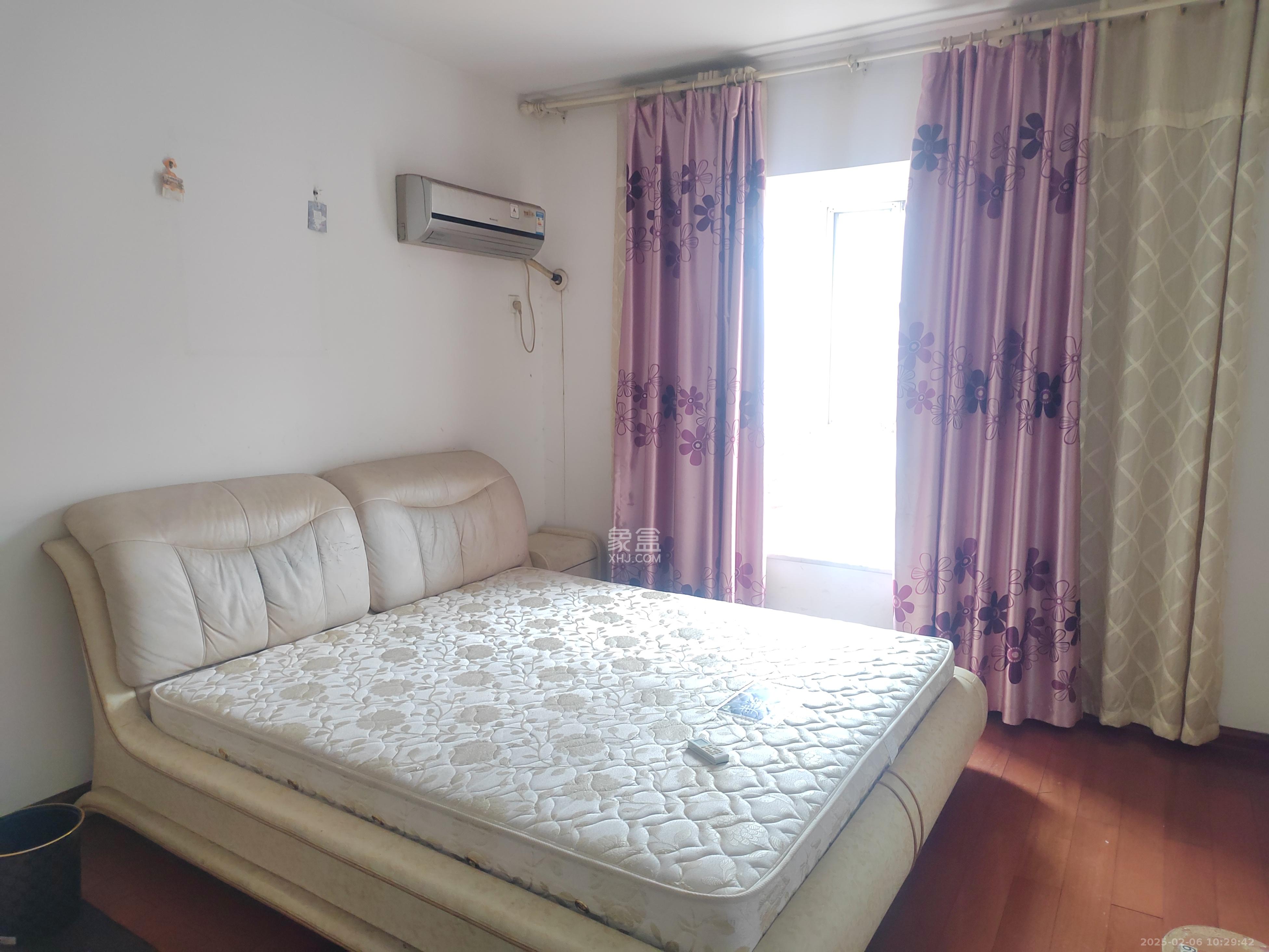 岚园新城 3室2厅2卫 1100.0元/月 岚园新城 3室2厅2卫 1100.0元/月室内图