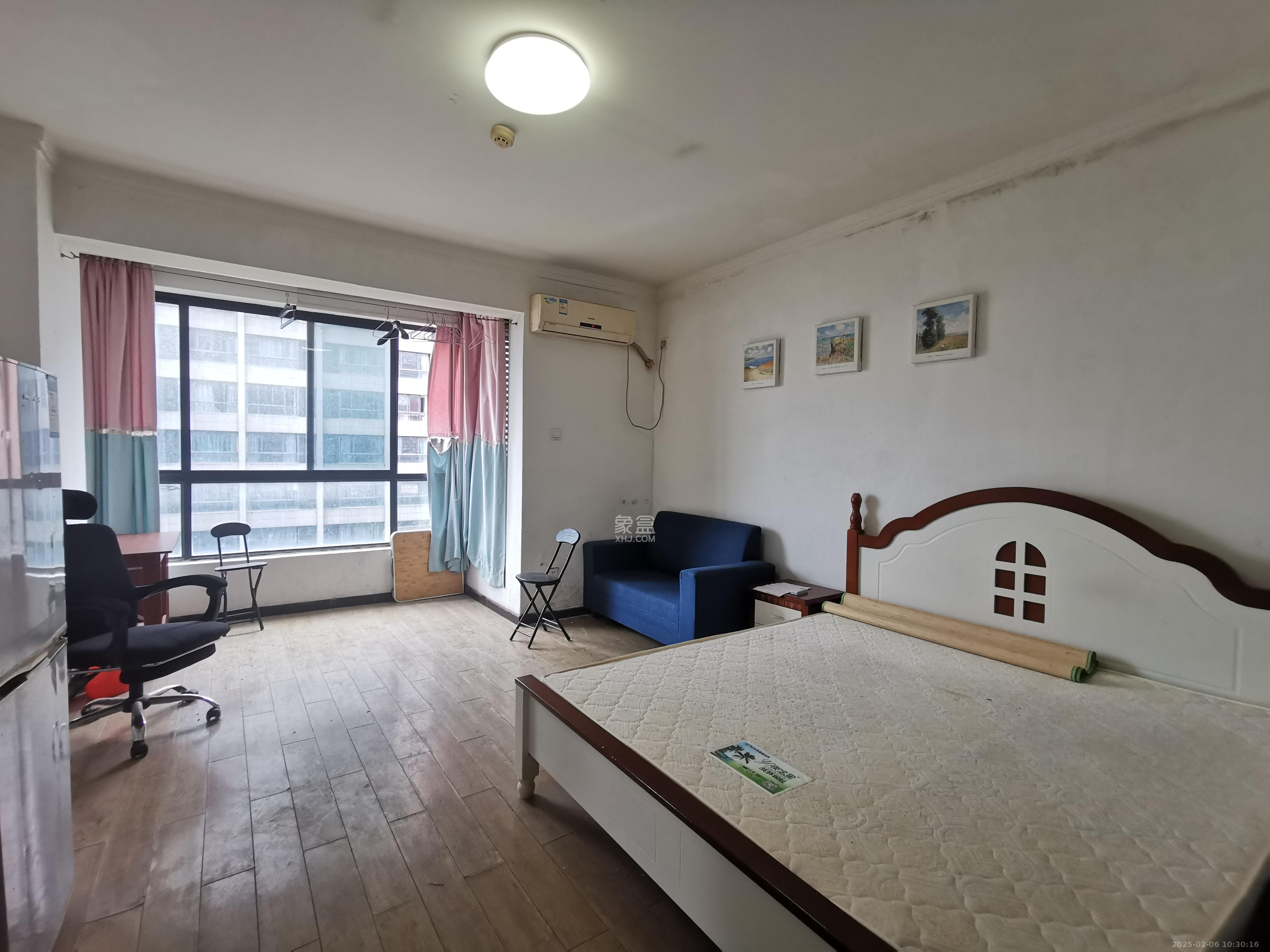 标志商务中心  1室1厅1卫    1400.0元/月 标志商务中心  1室1厅1卫    1400.0元/月室内图