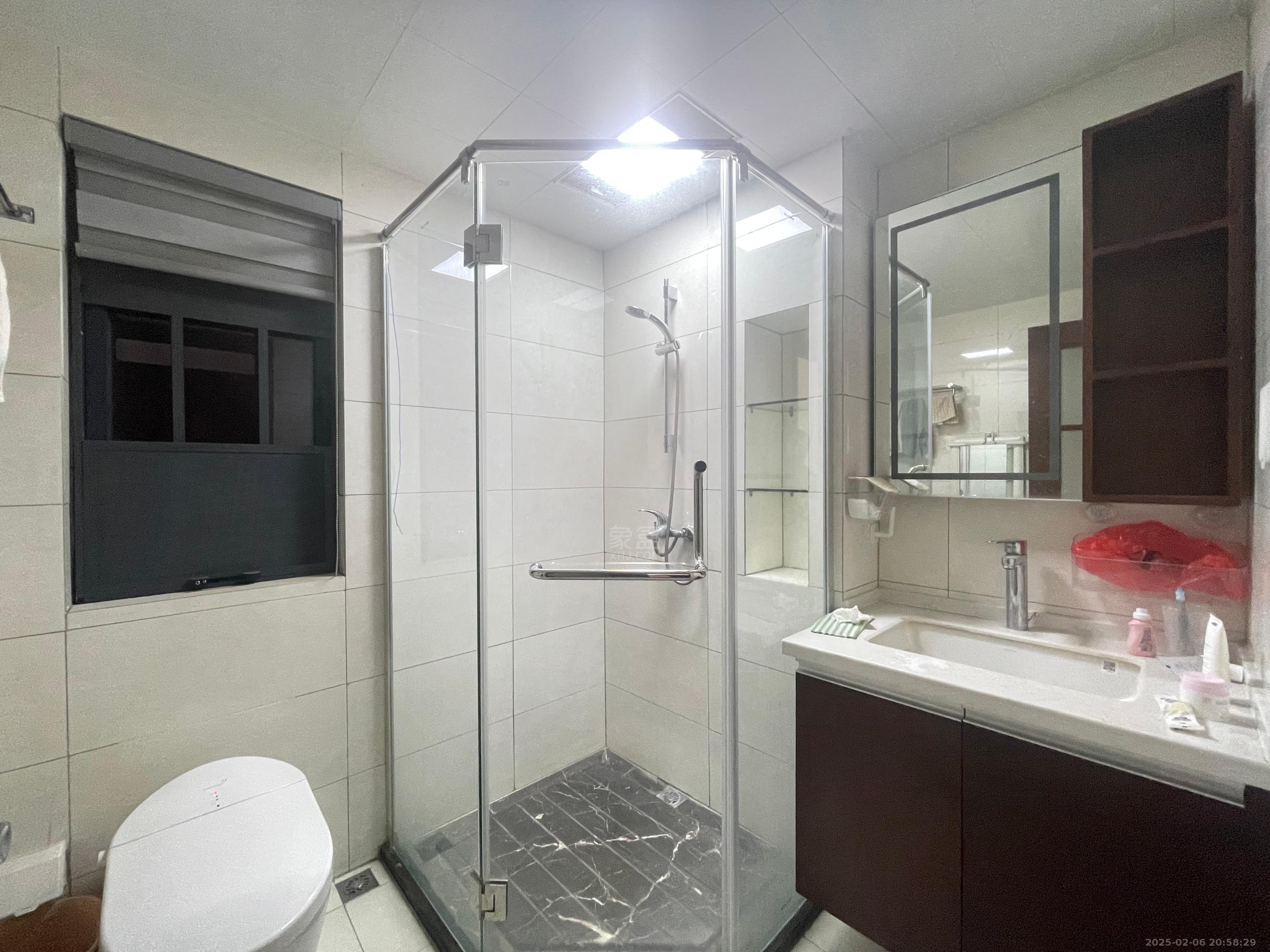 中建玥熙台  4室2厅2卫   2100.00元/月室内图