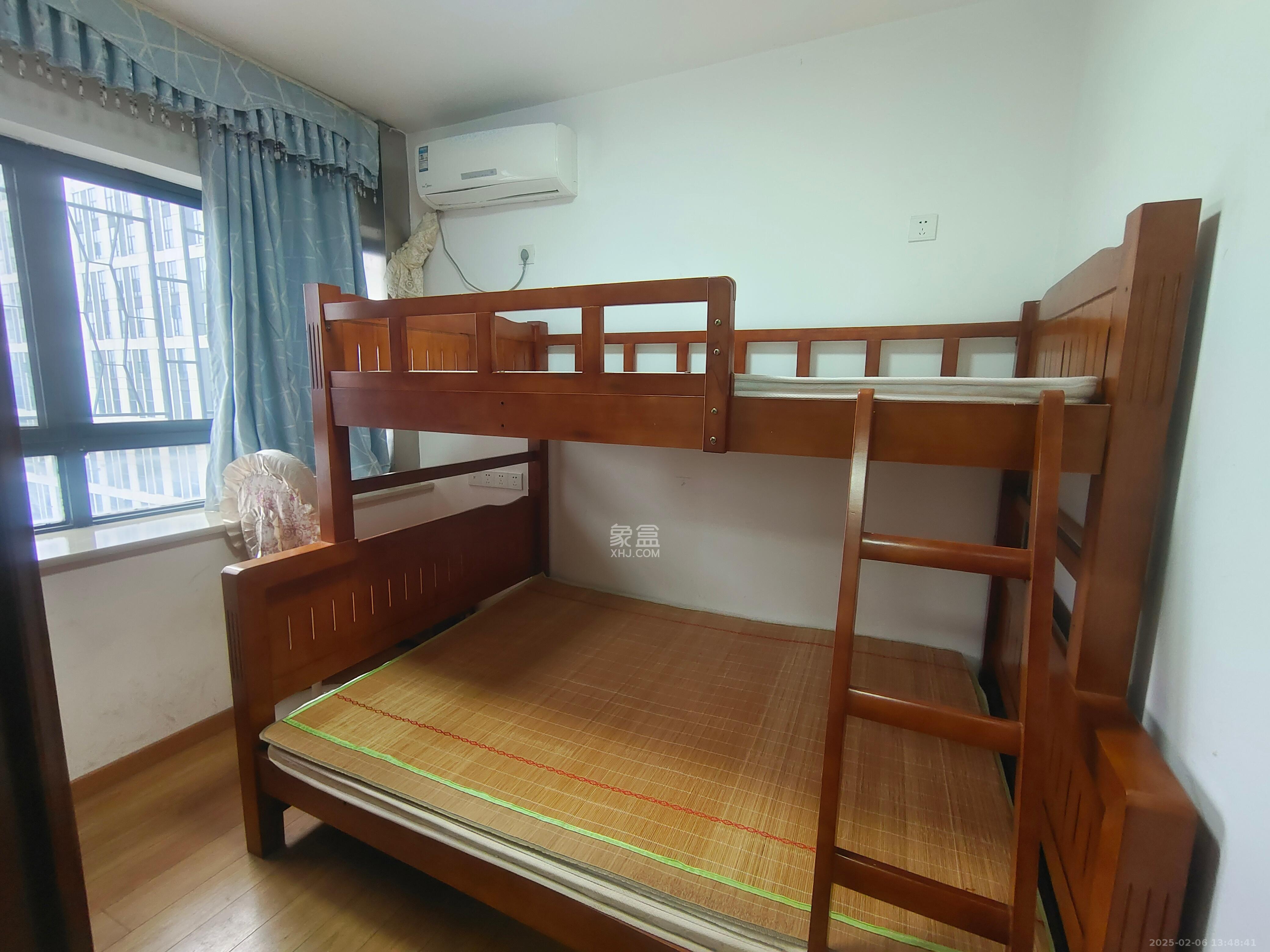 好莱城（弘德西街）  1室2厅1卫   2500.00元/月室内图