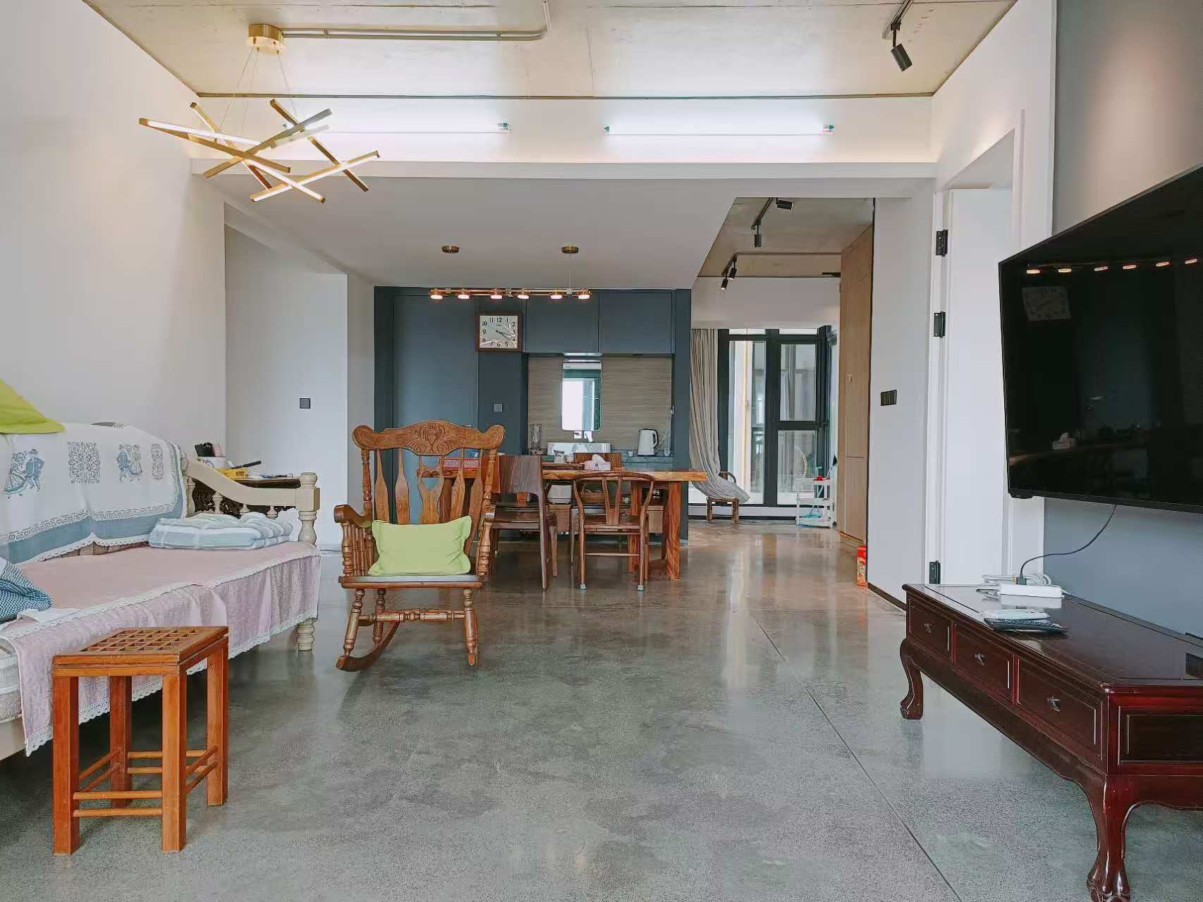 碧海蓝天  4室2厅3卫    239.0万 碧海蓝天  4室2厅3卫    239.0万室内图