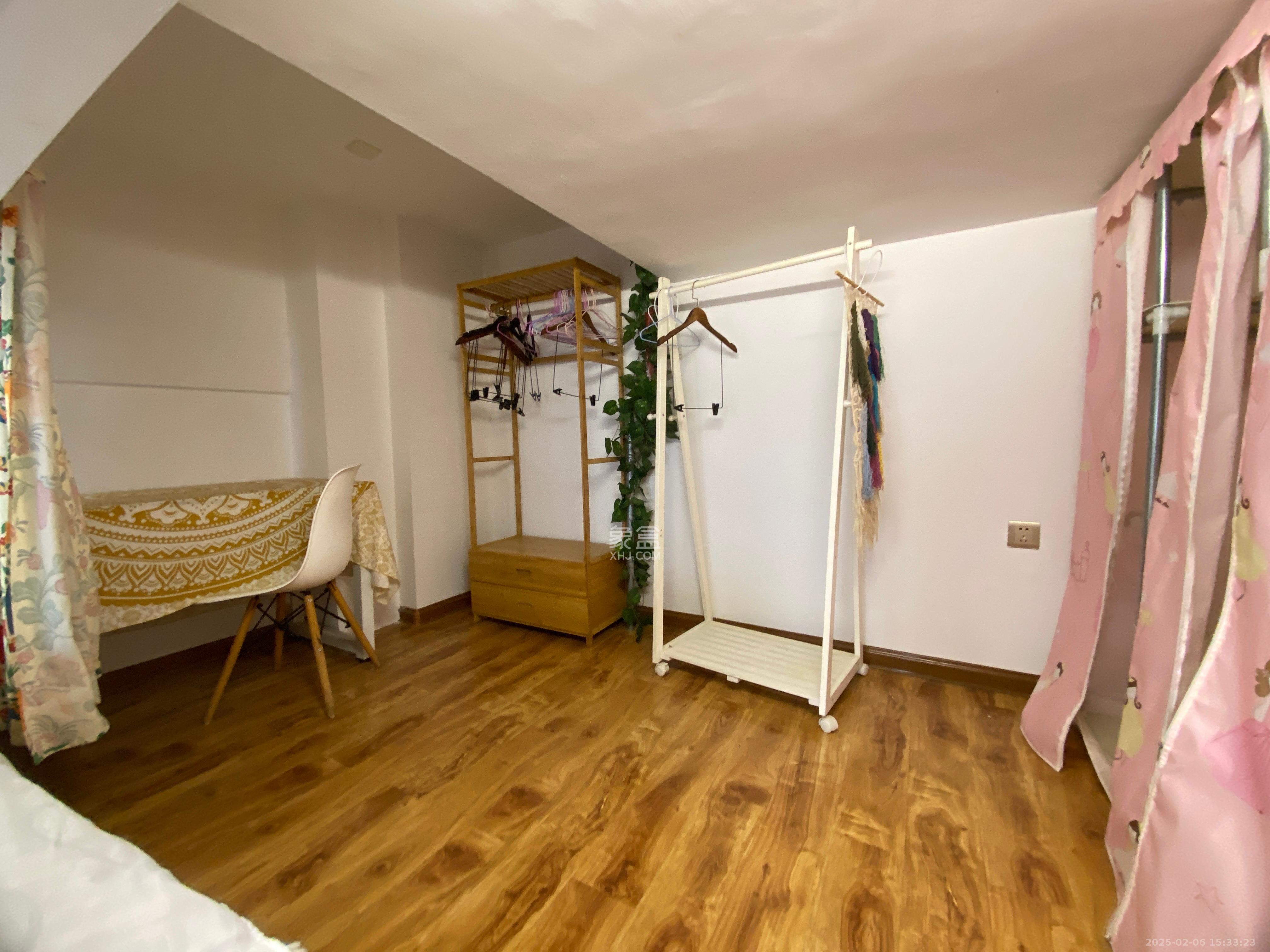 MOMA当代广场 1室0厅0卫 1400.0元/月 MOMA当代广场 1室0厅0卫 1400.0元/月室内图