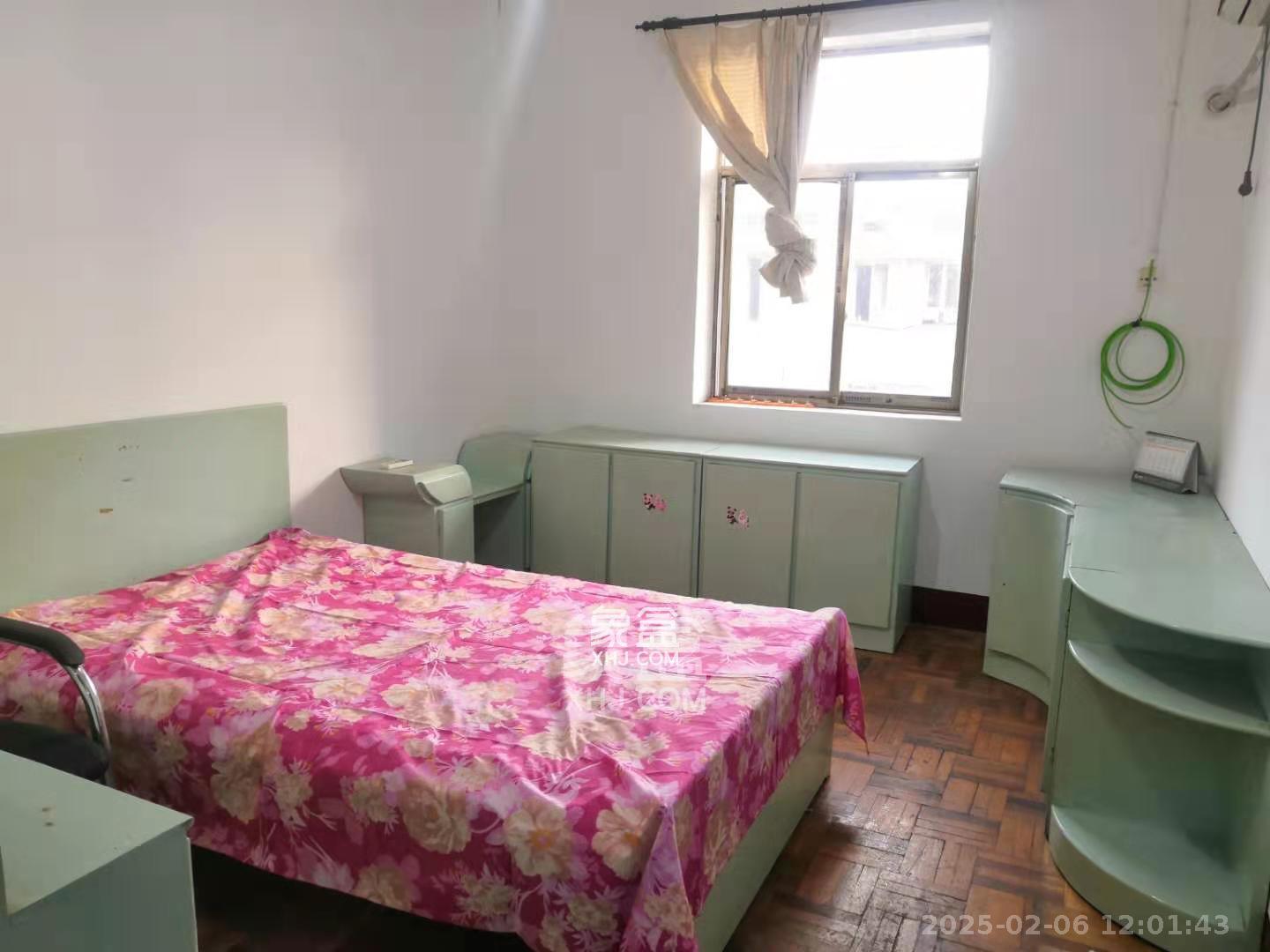 浦沅生活一区  2室2厅1卫    1000.0元/月 浦沅生活一区  2室2厅1卫    1000.0元/月室内图